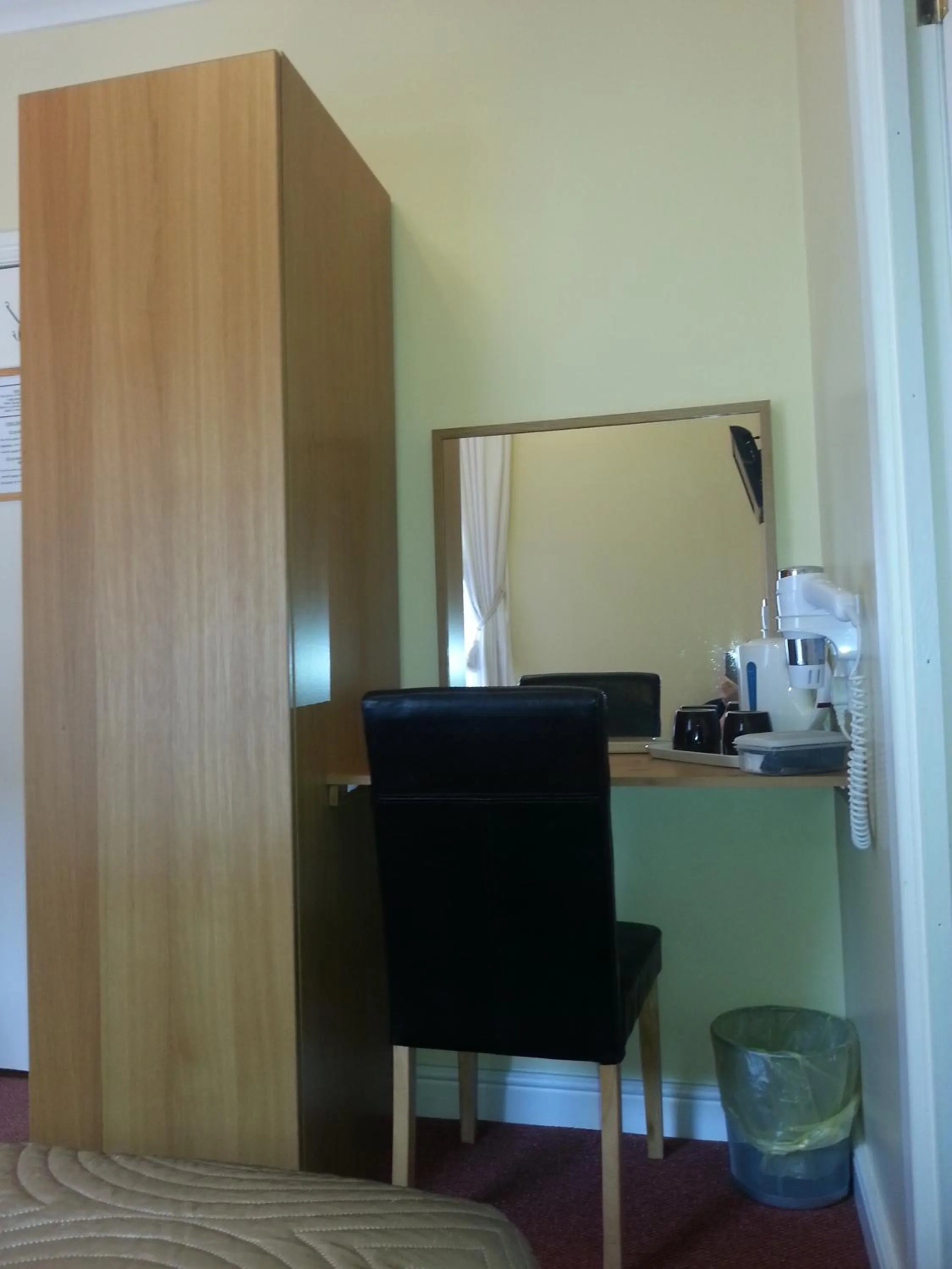 Coffee/tea facilities in Manchester House