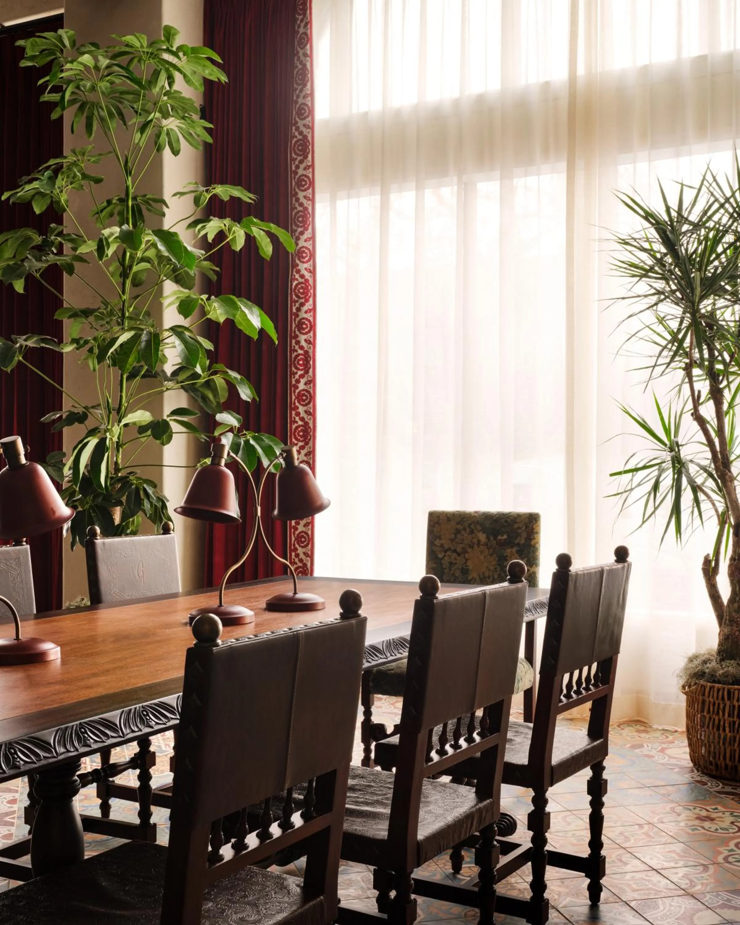 Communal lounge/ TV room in Graduate by Hilton Palo Alto