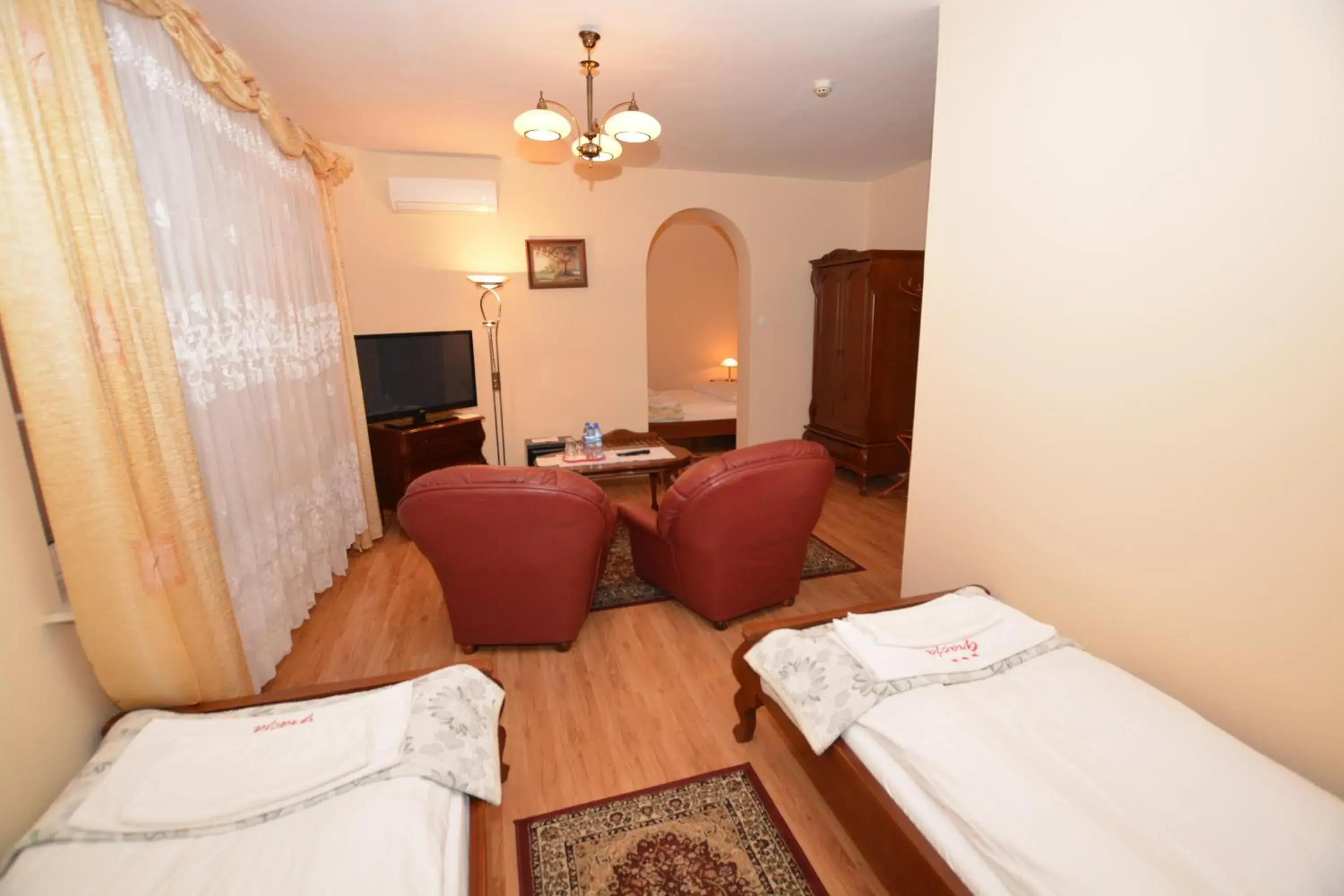 Triple Room (3 Adults) in Hotel Gracja Triple Room (3 Adults) in Hotel Gracja