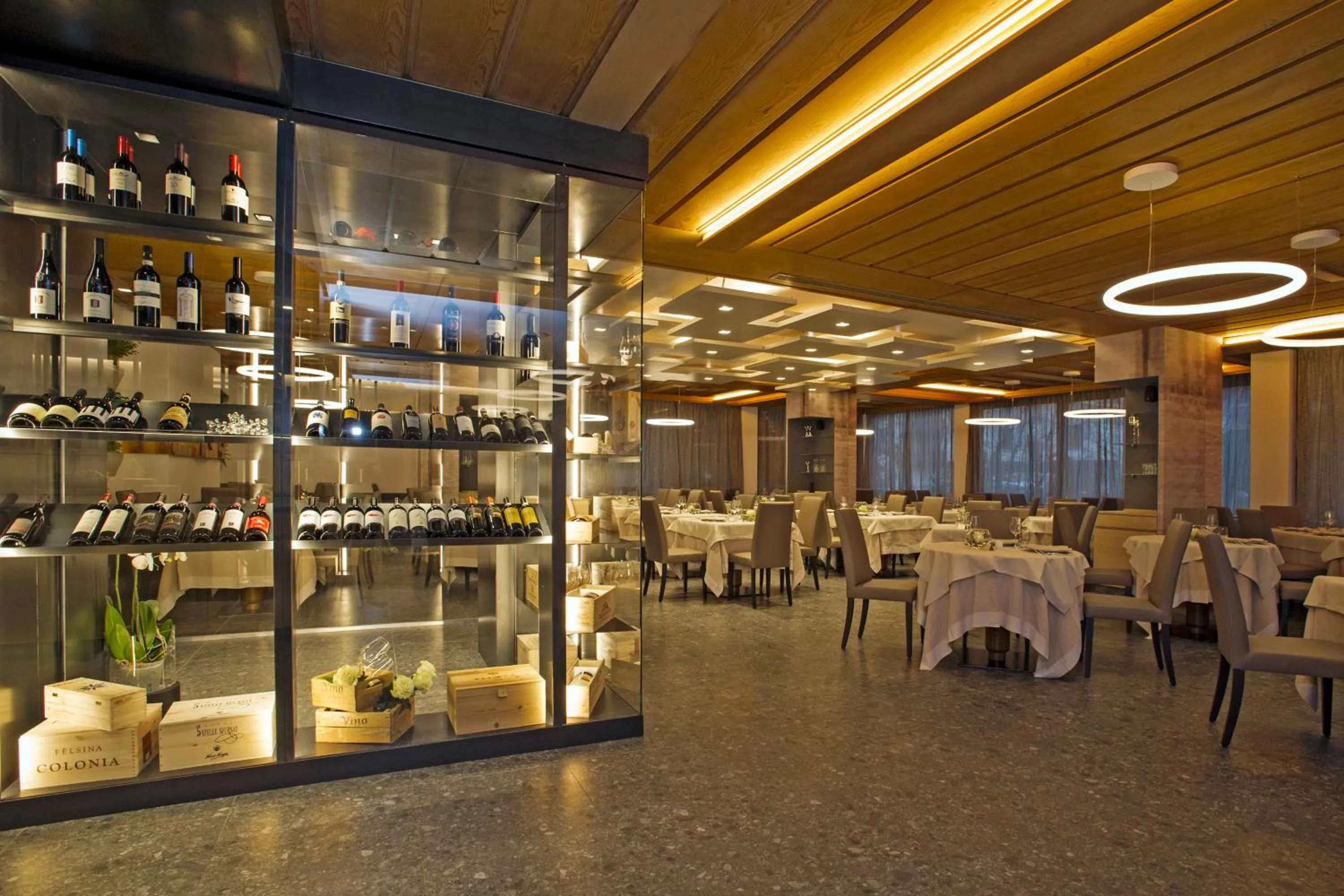 Restaurant/places to eat in Palace Hotel Wellness & Beauty