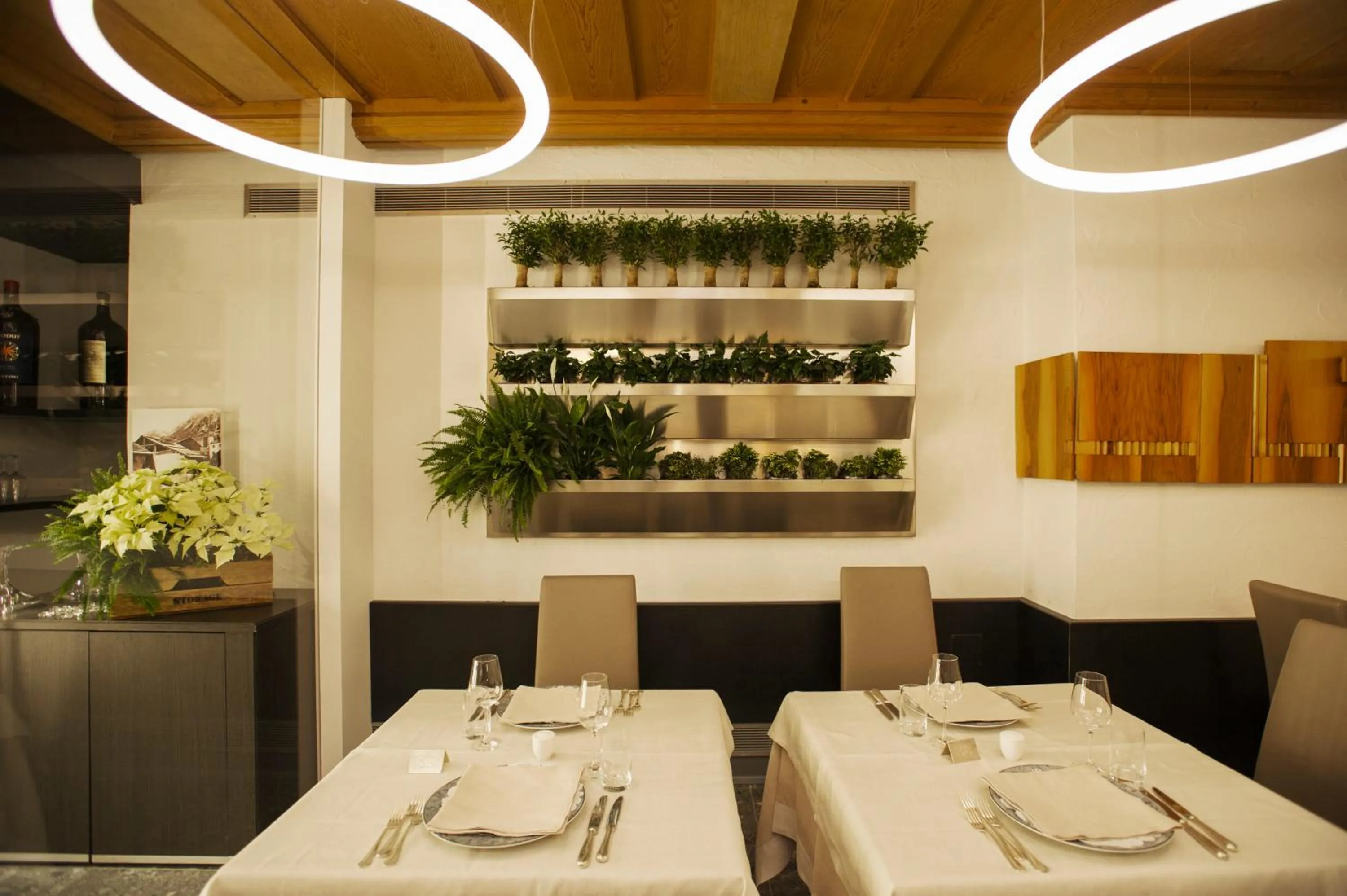 Restaurant/places to eat in Palace Hotel Wellness & Beauty