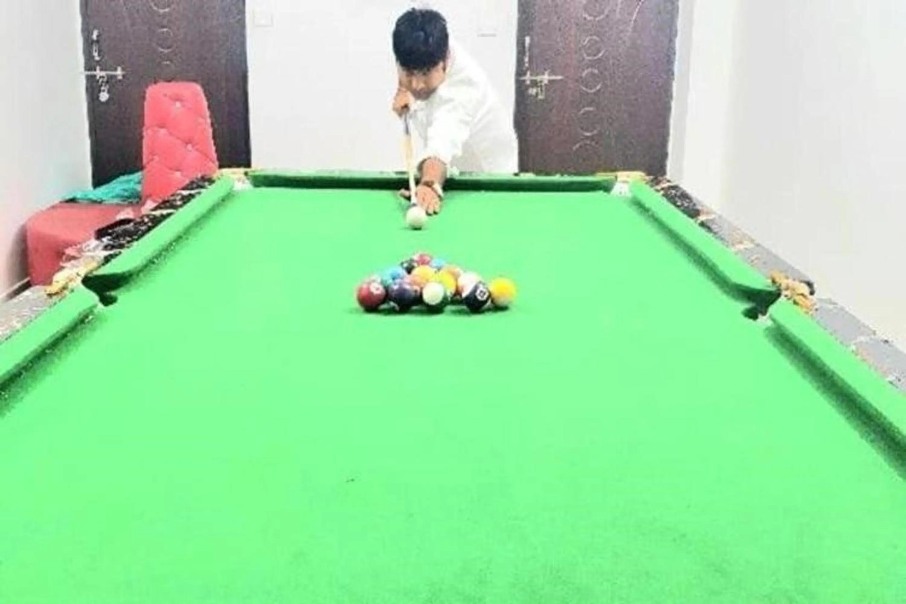 Area and facilities in Hotel Lotus Inn near Udaipur City Railway Station