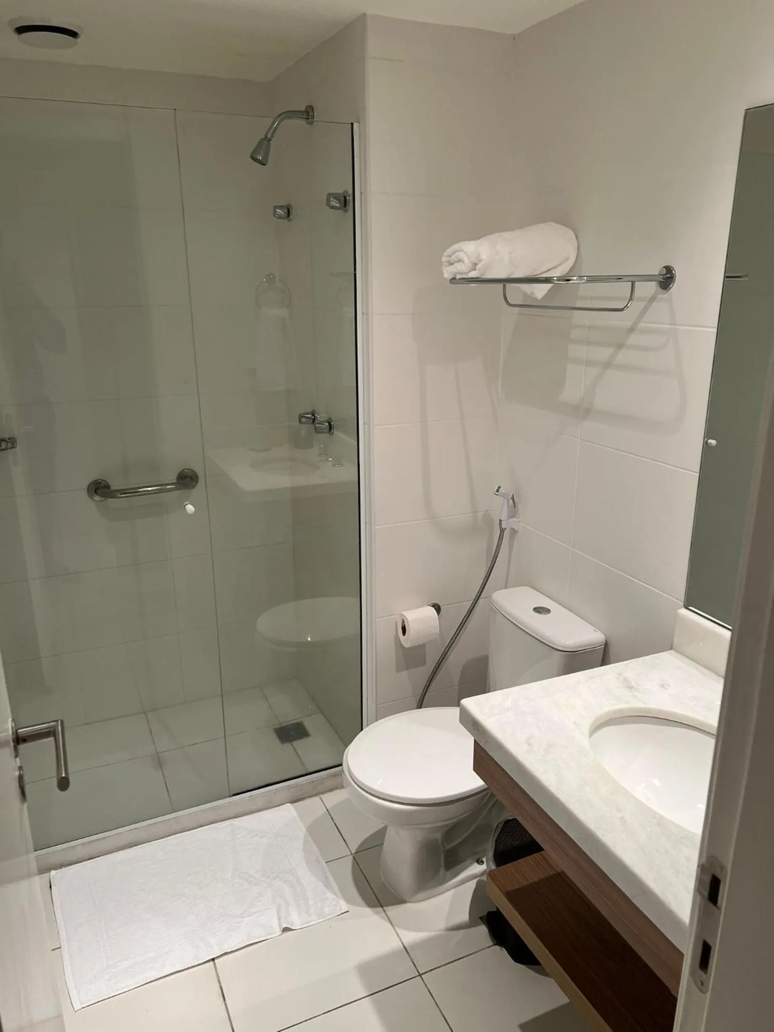 Bathroom in Flats Rio Stay