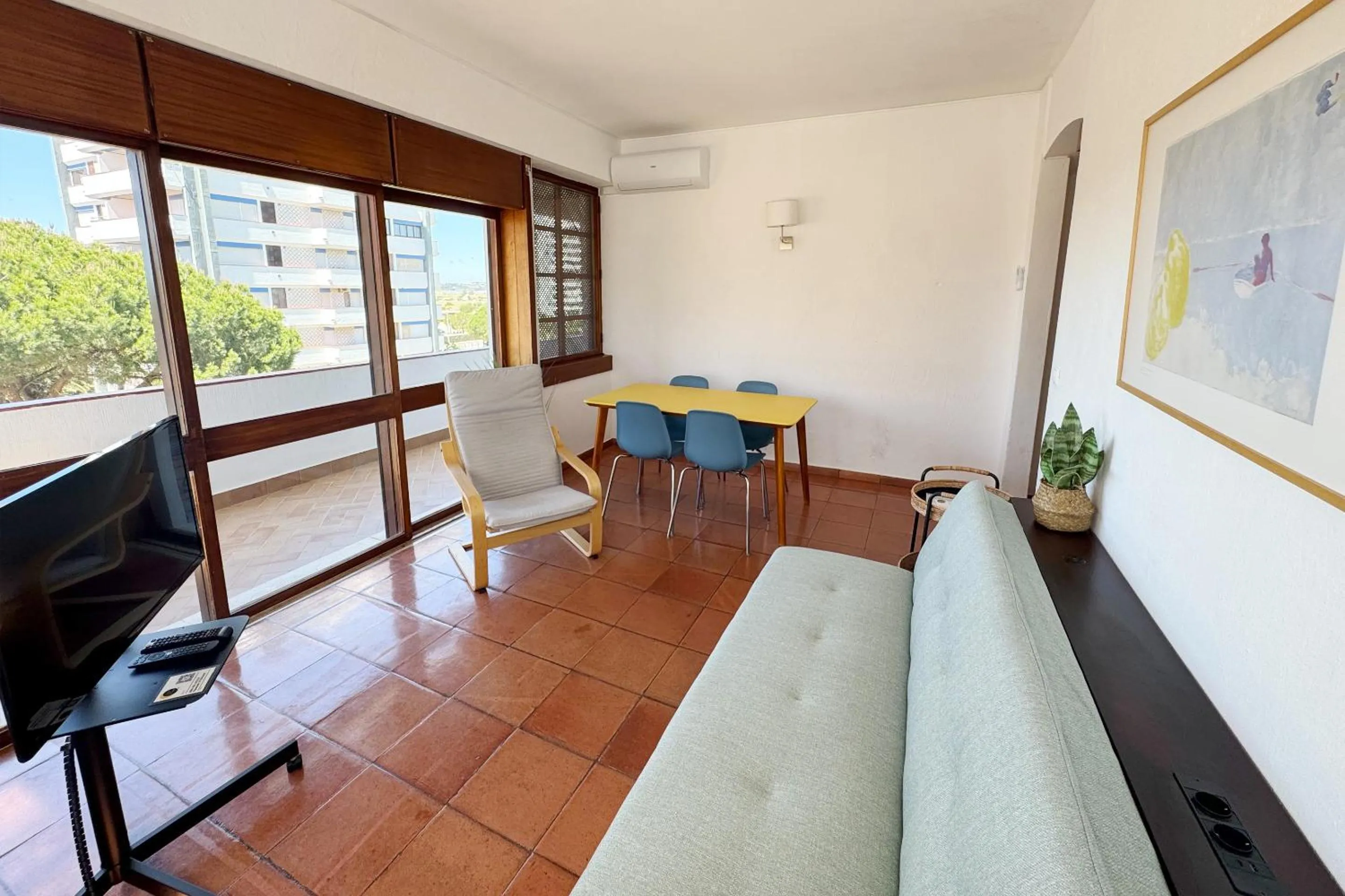 Living room in Apartment on the beach by amcf