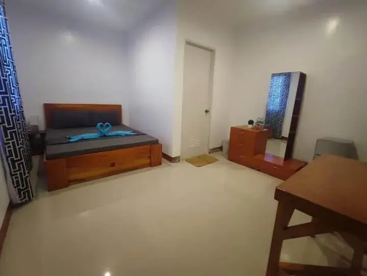 Deluxe Queen Room in Bonsai Jacuzzi Suites Deluxe Queen Room in Bonsai Jacuzzi Suites