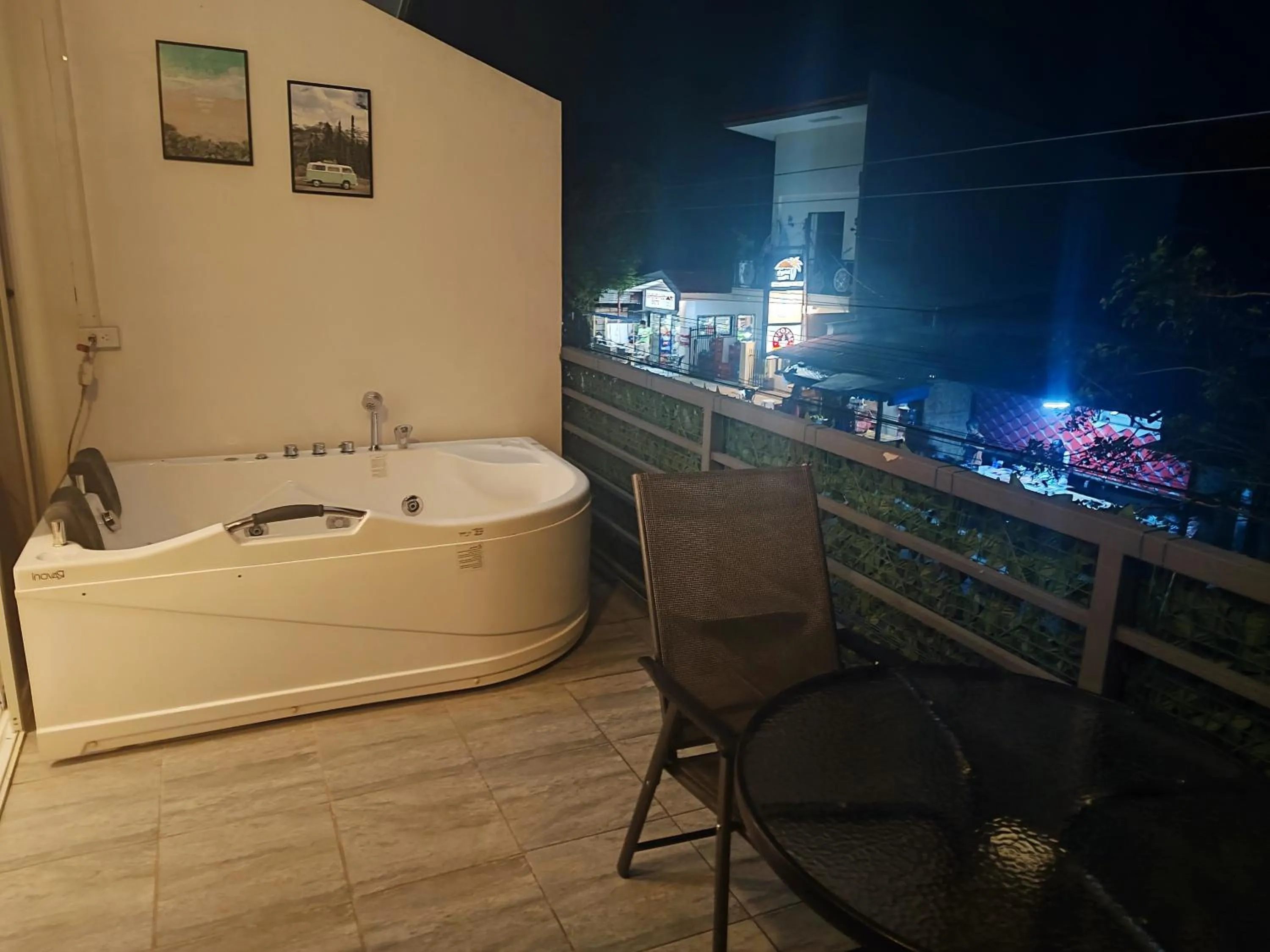 Night in Bonsai Jacuzzi Suites