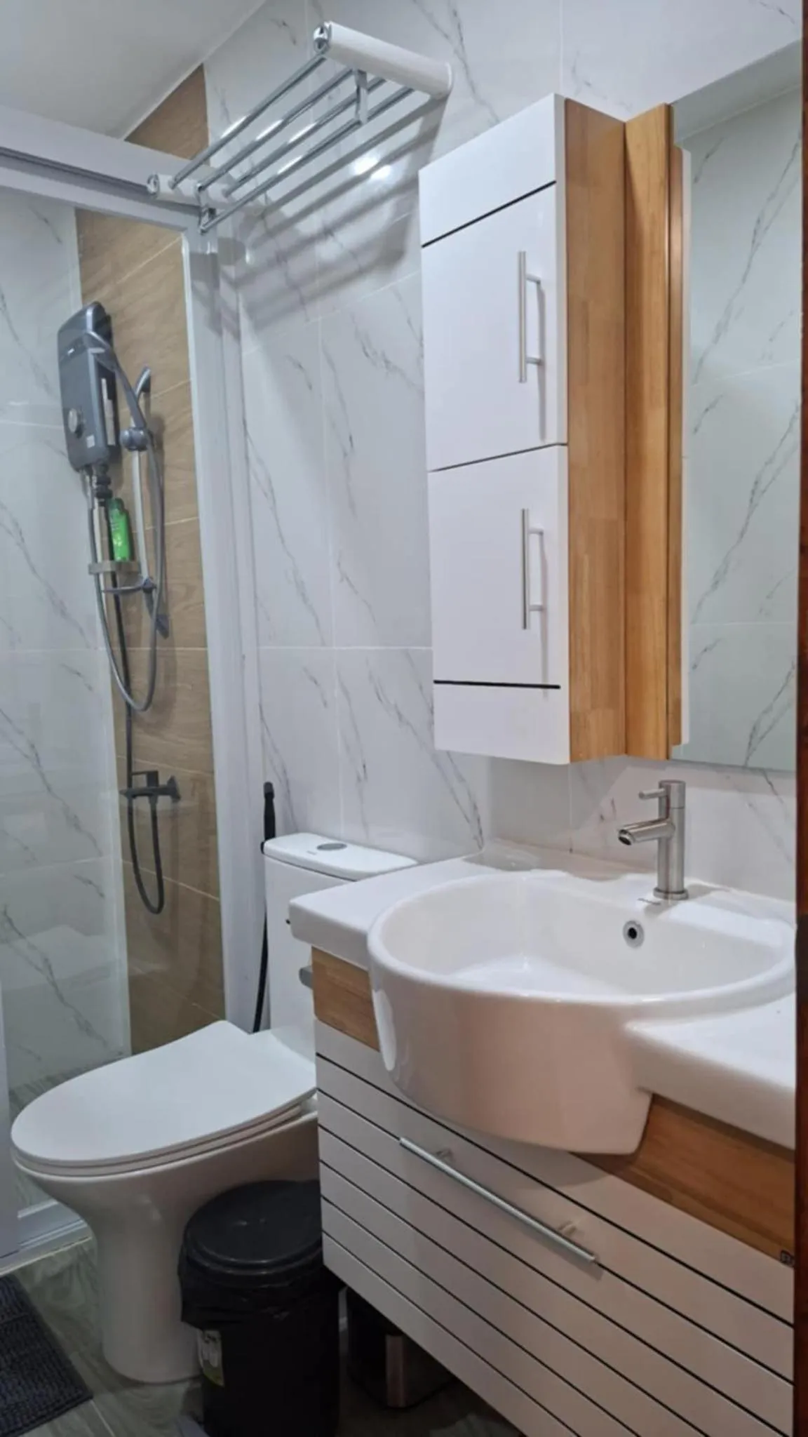 Bonsai Jacuzzi Suites