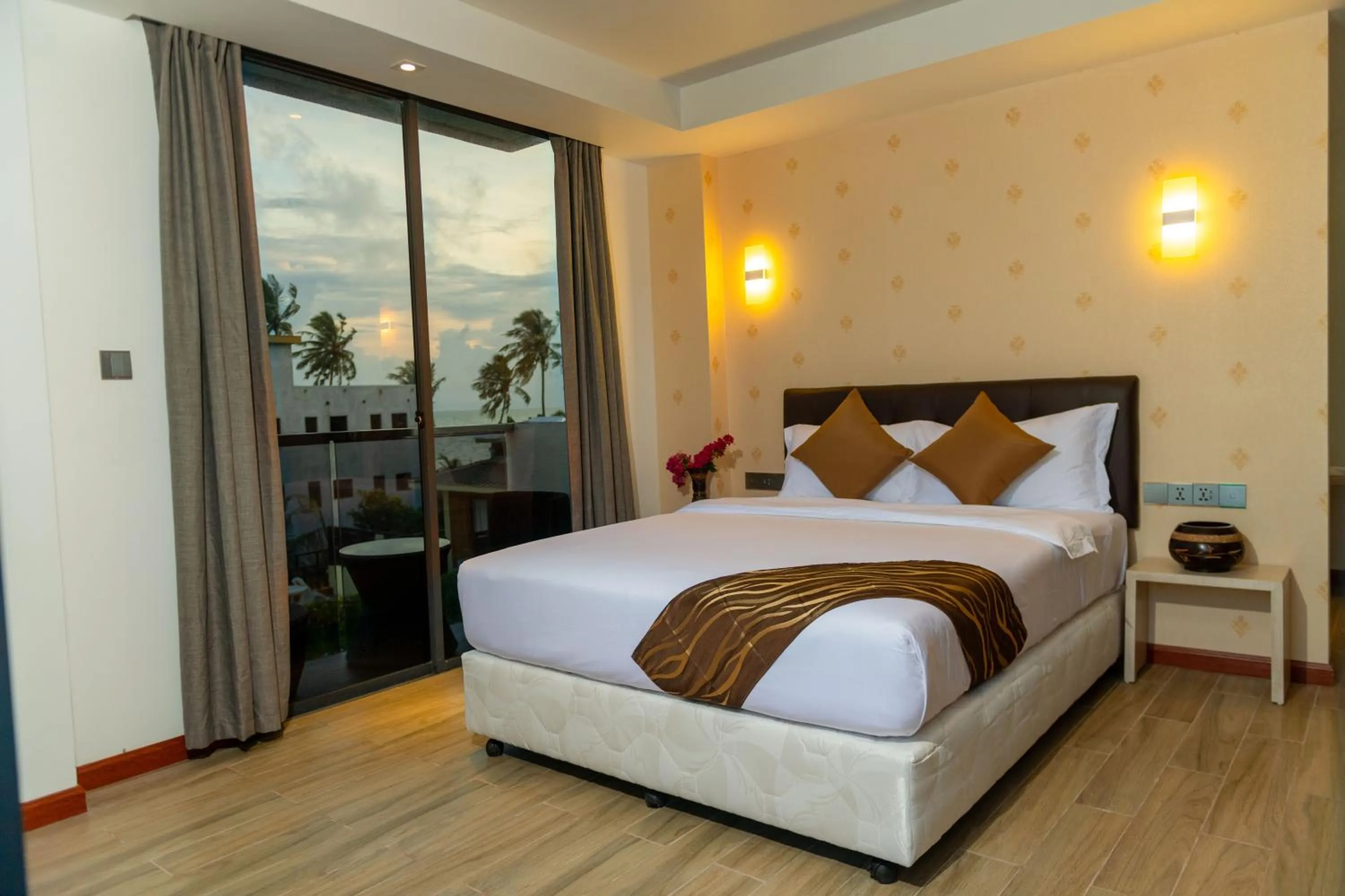 Bedroom, Bed in Ari Grand Hotel & Spa