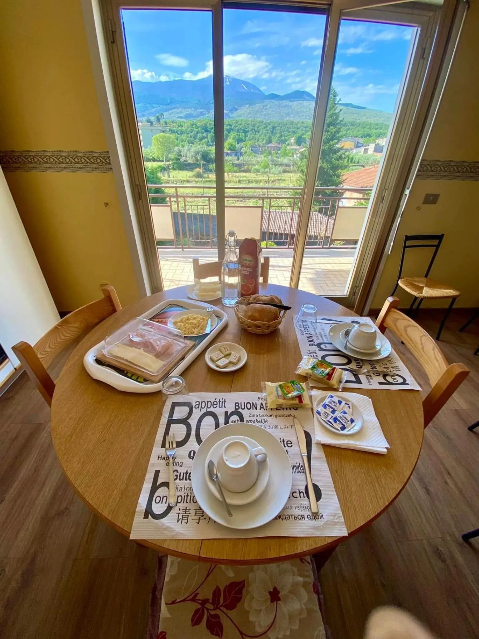 Breakfast in Ai Tre Parchi Bed And Bike