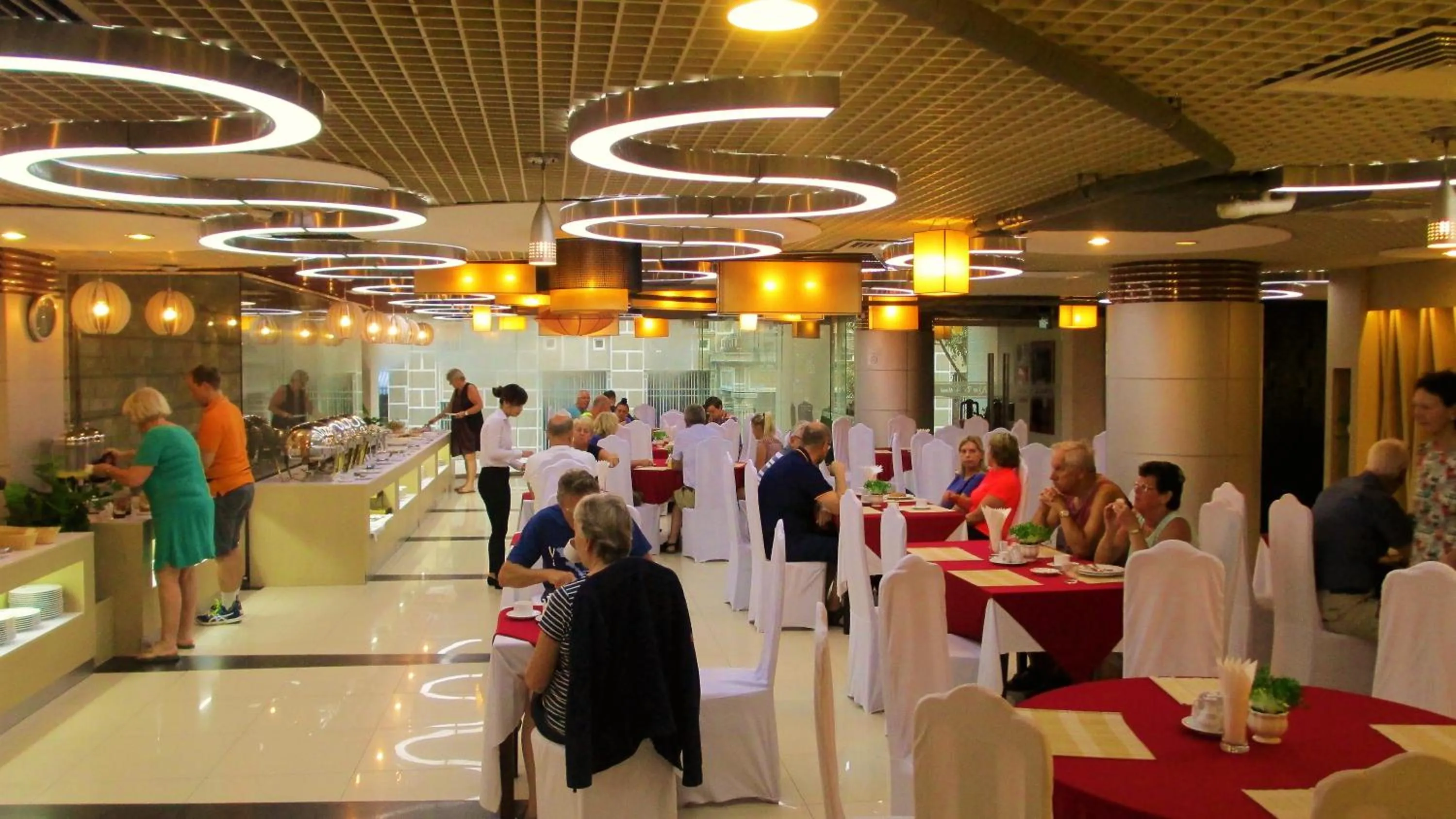 Restaurant/places to eat in Kim Tho Hotel