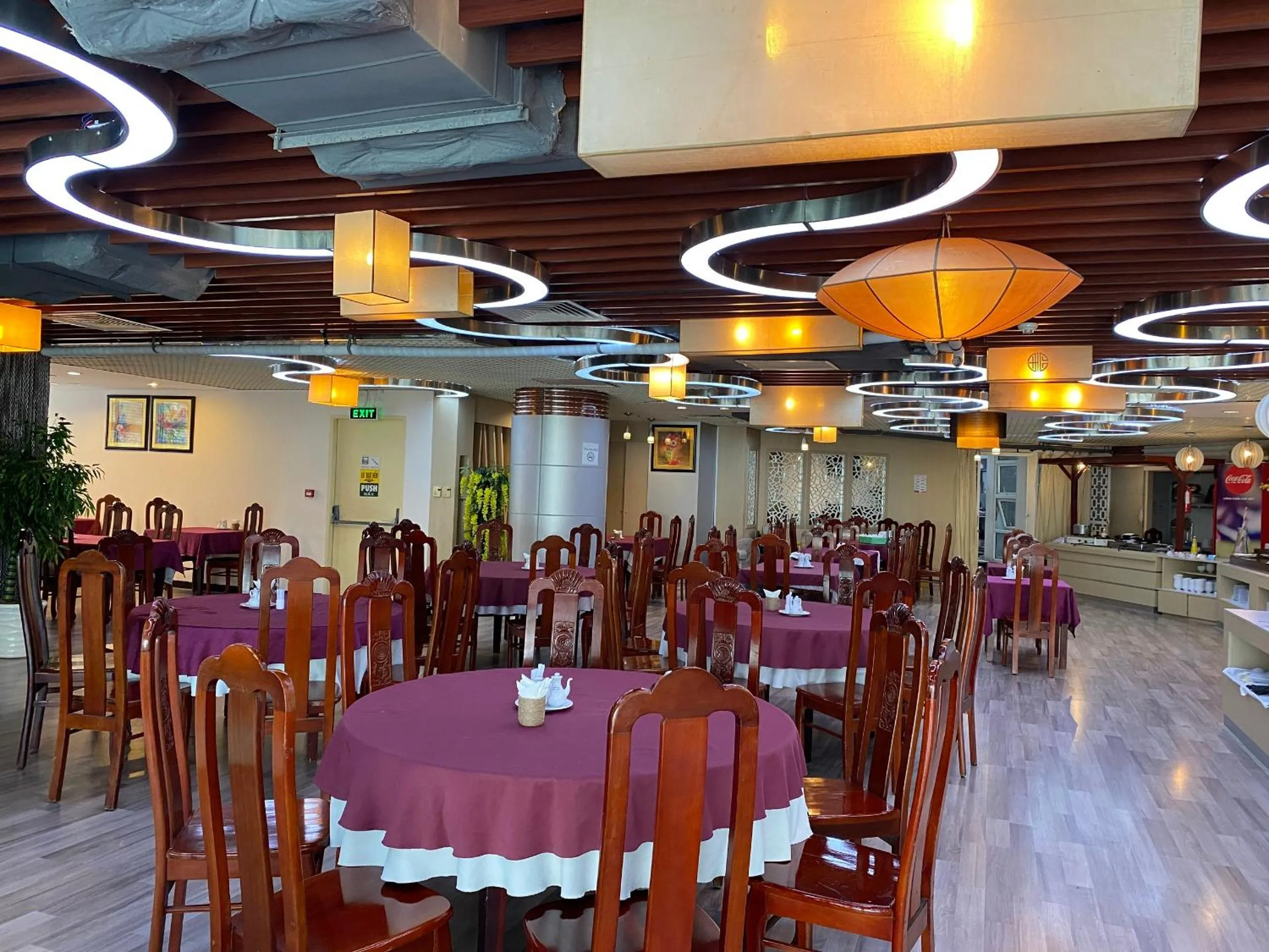 Restaurant/places to eat in Kim Tho Hotel