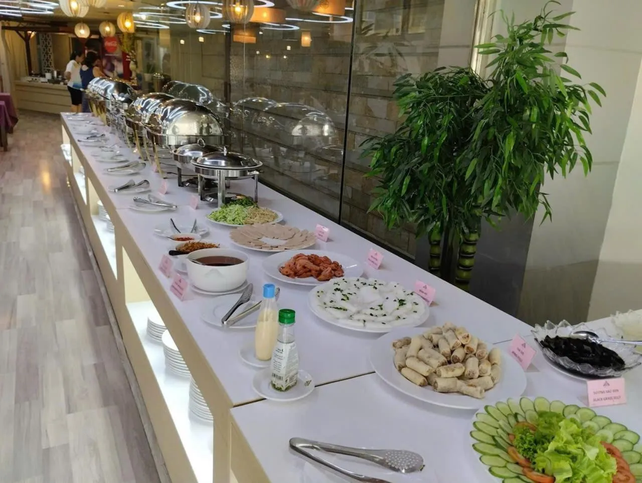 Restaurant/places to eat in Kim Tho Hotel