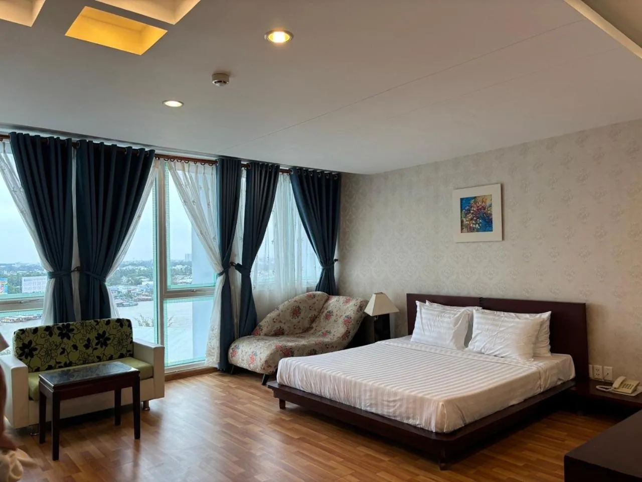 Bed in Kim Tho Hotel