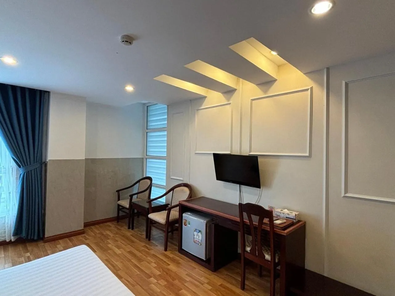 TV and multimedia, Bed in Kim Tho Hotel