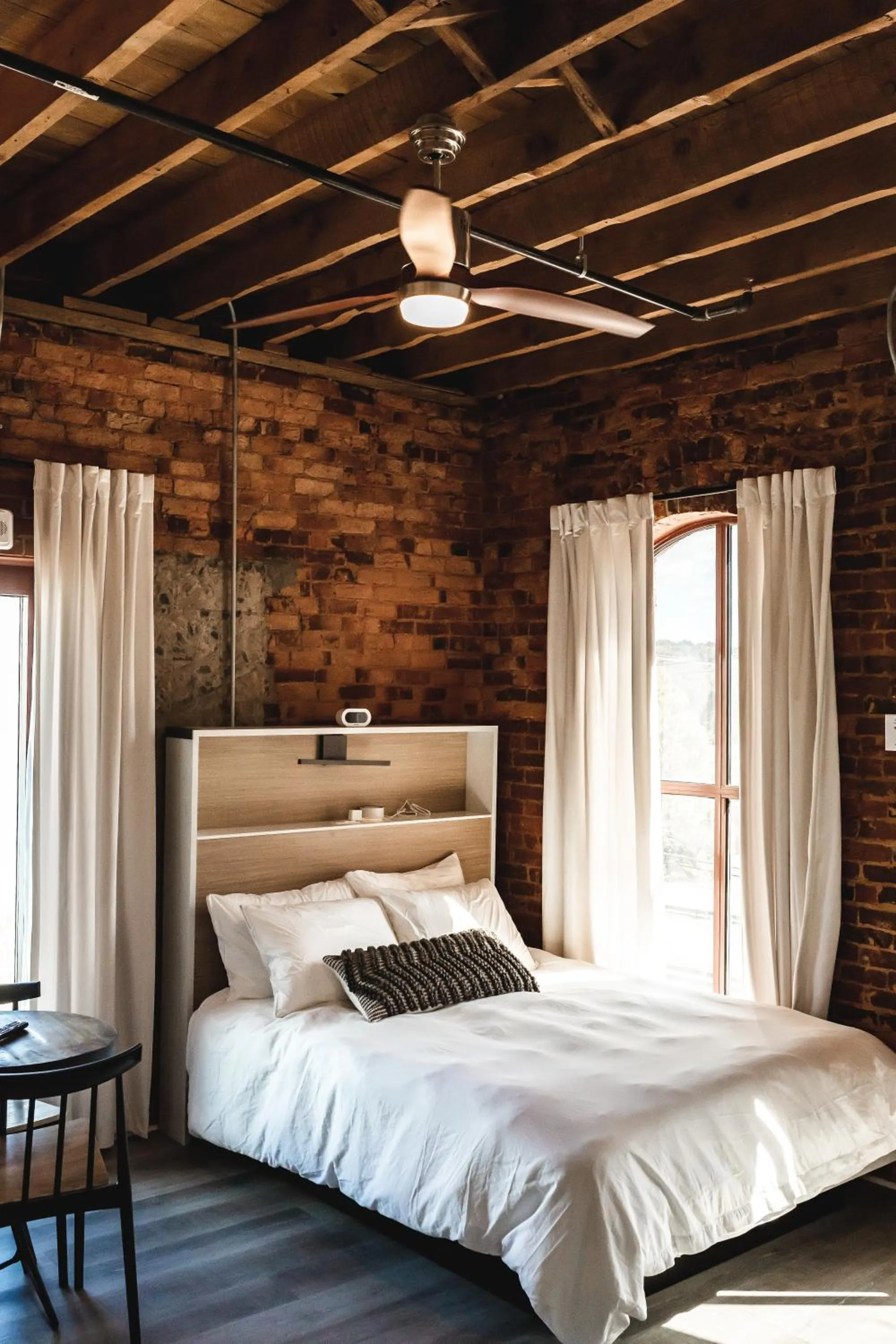 Bed in Three Trails Downtown Elkin