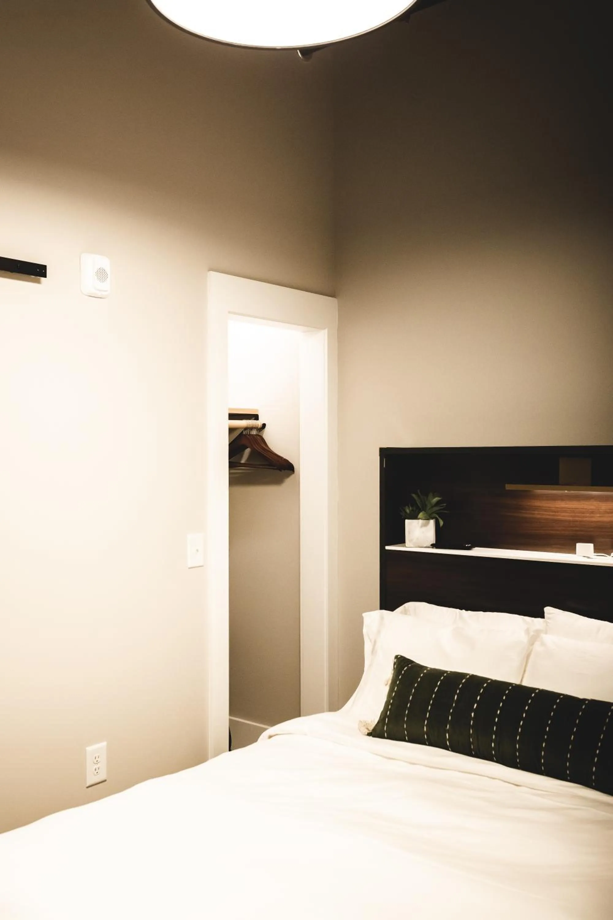 Bed in Three Trails Downtown Elkin