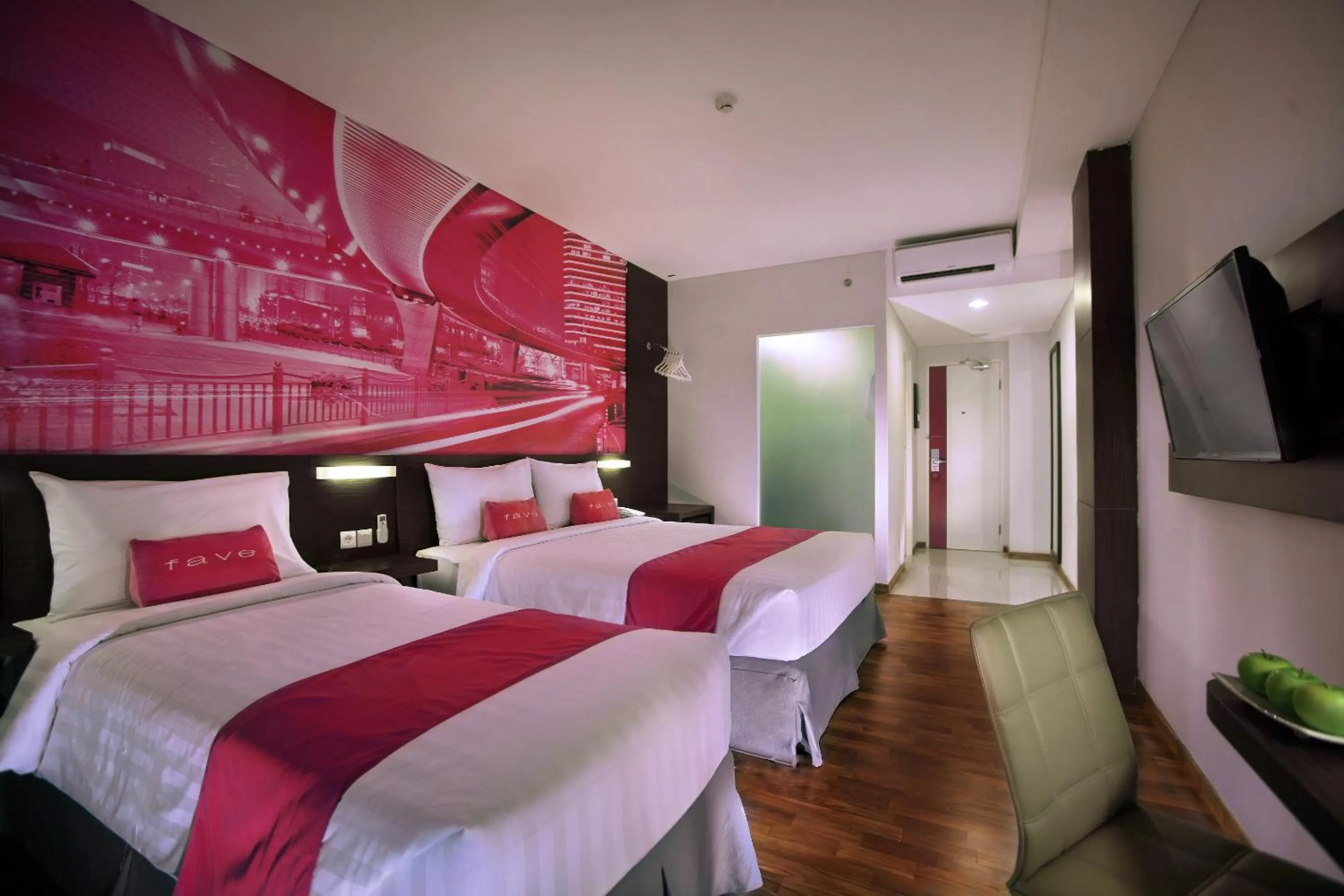Bed in favehotel Graha Agung Surabaya