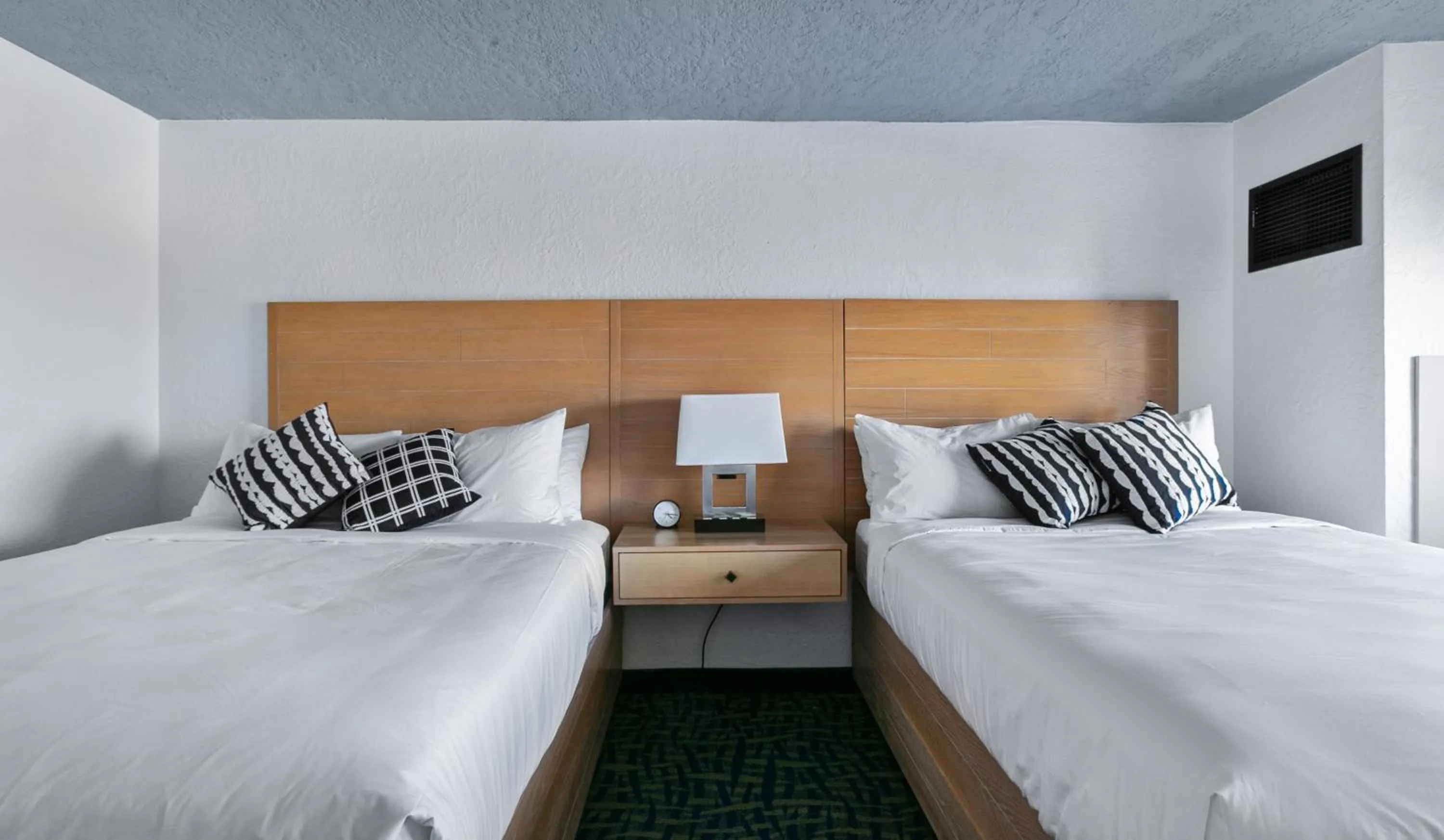 Bedroom, Bed in Mulberry, a Wyndham Hotel