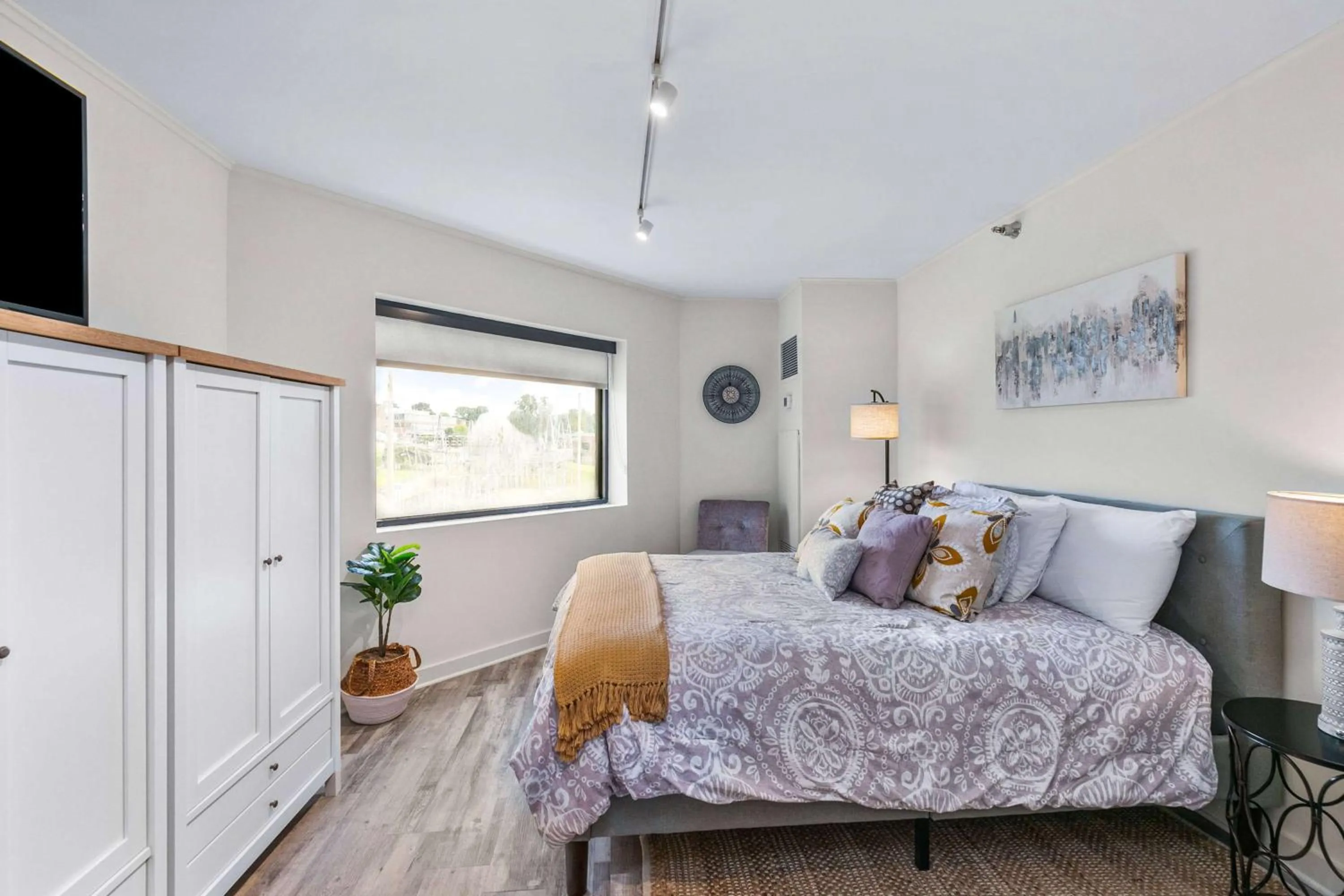 Photo of the whole room, Bed in Mulberry, a Wyndham Hotel