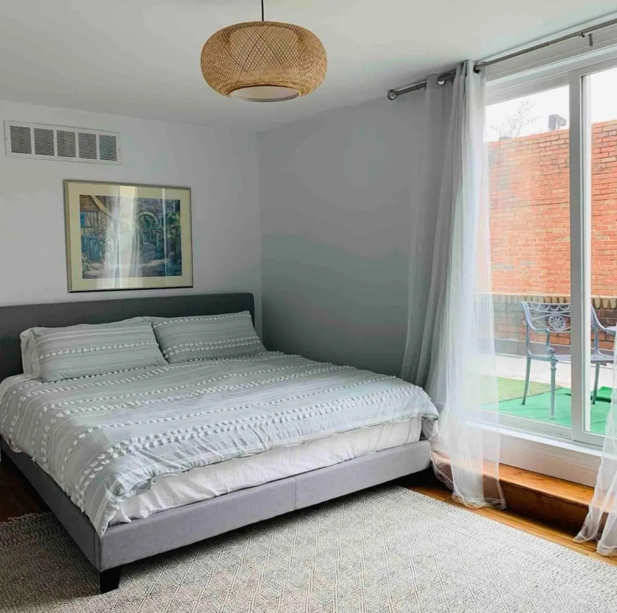 Bed in A Regal Retreat- Exclusive Parking, Prime Location