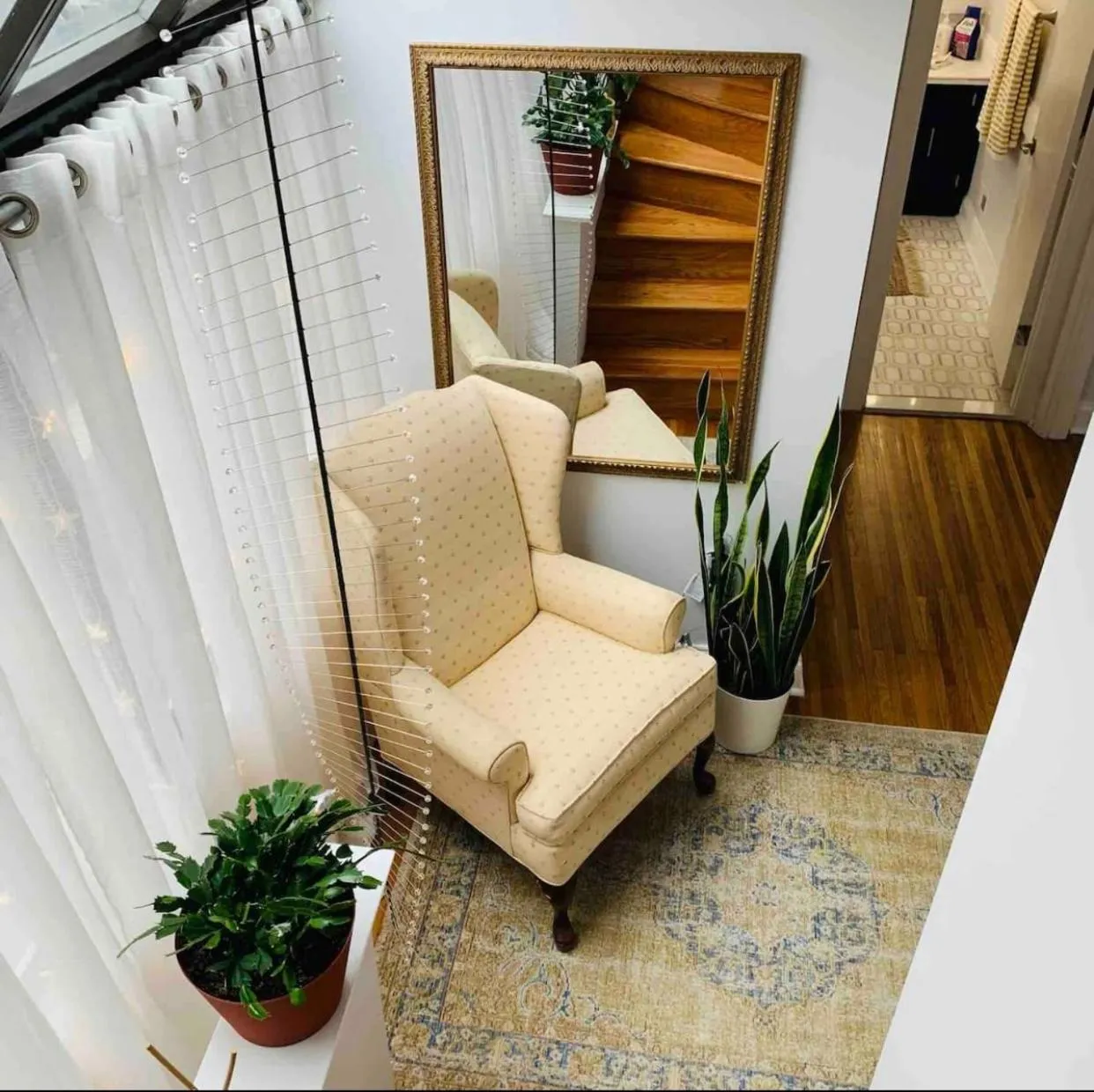 A Regal Retreat- Exclusive Parking, Prime Location