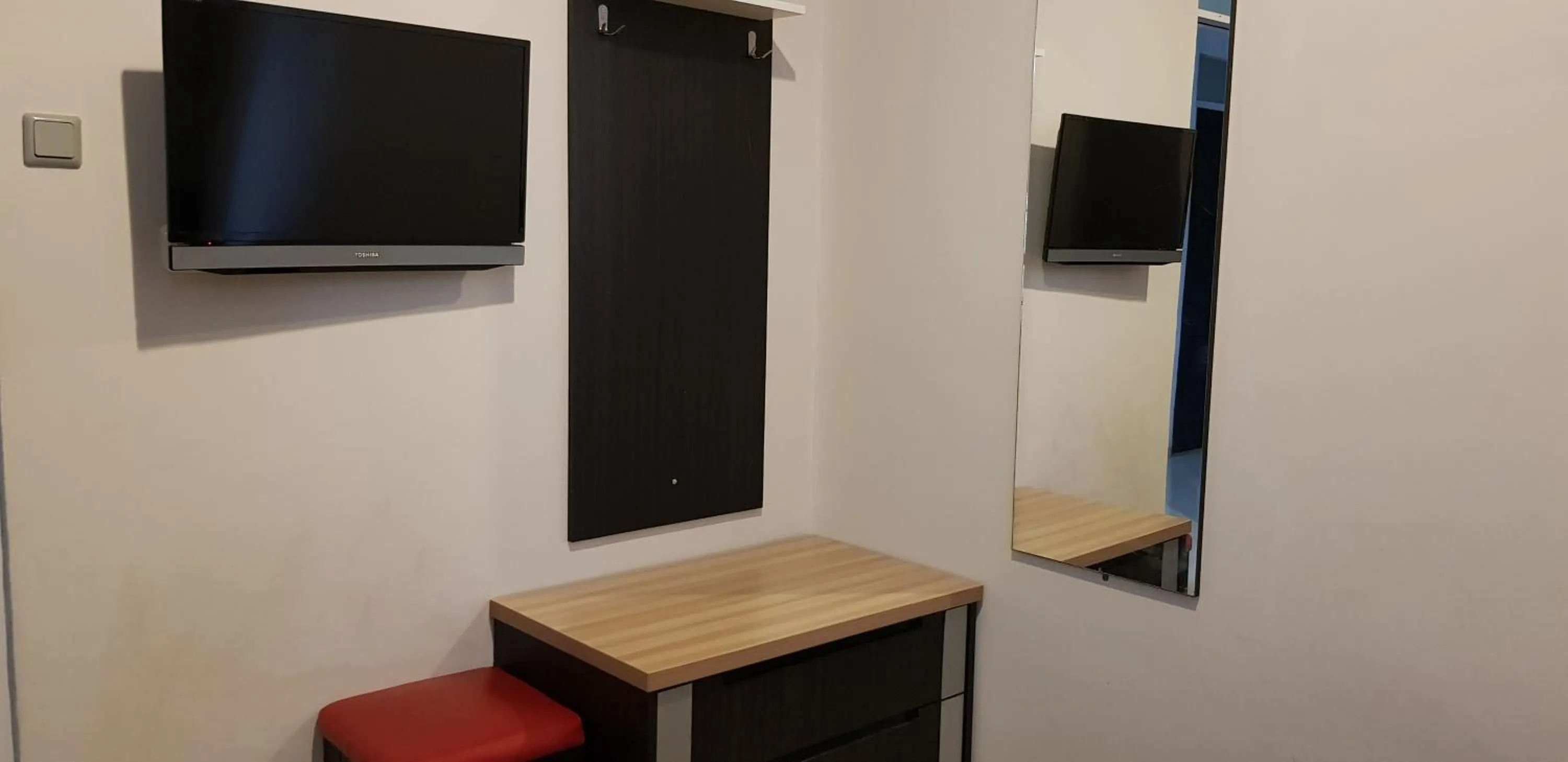 TV/Entertainment Center in iHome Residence