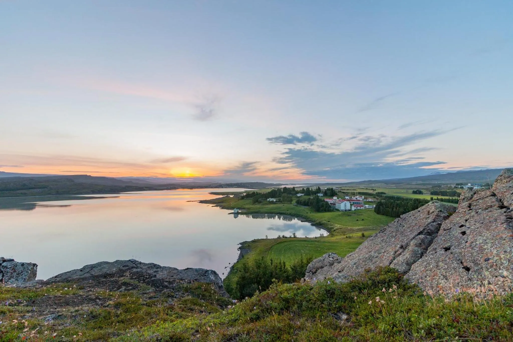 Lake view in Gistihúsið - Lake Hotel Egilsstadir