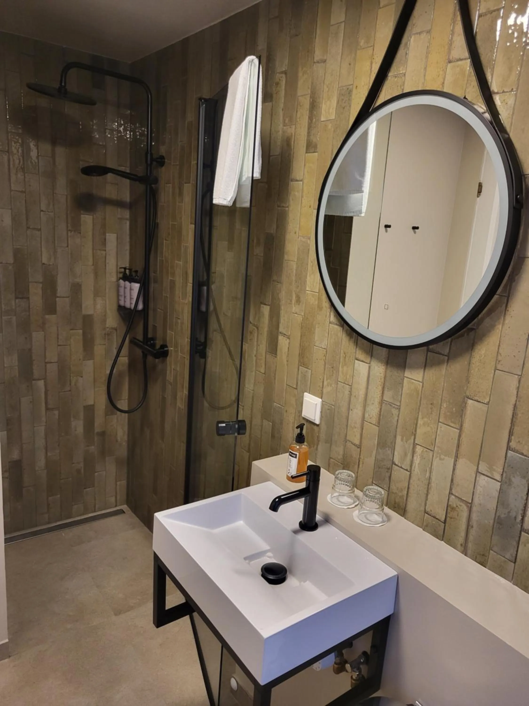 Bathroom in Gistihúsið - Lake Hotel Egilsstadir