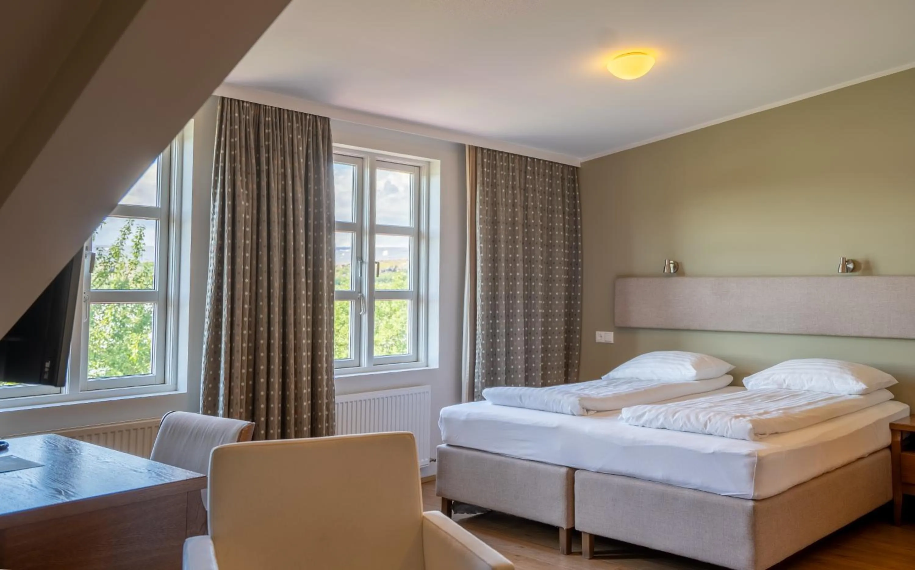 Bed in Gistihúsið - Lake Hotel Egilsstadir