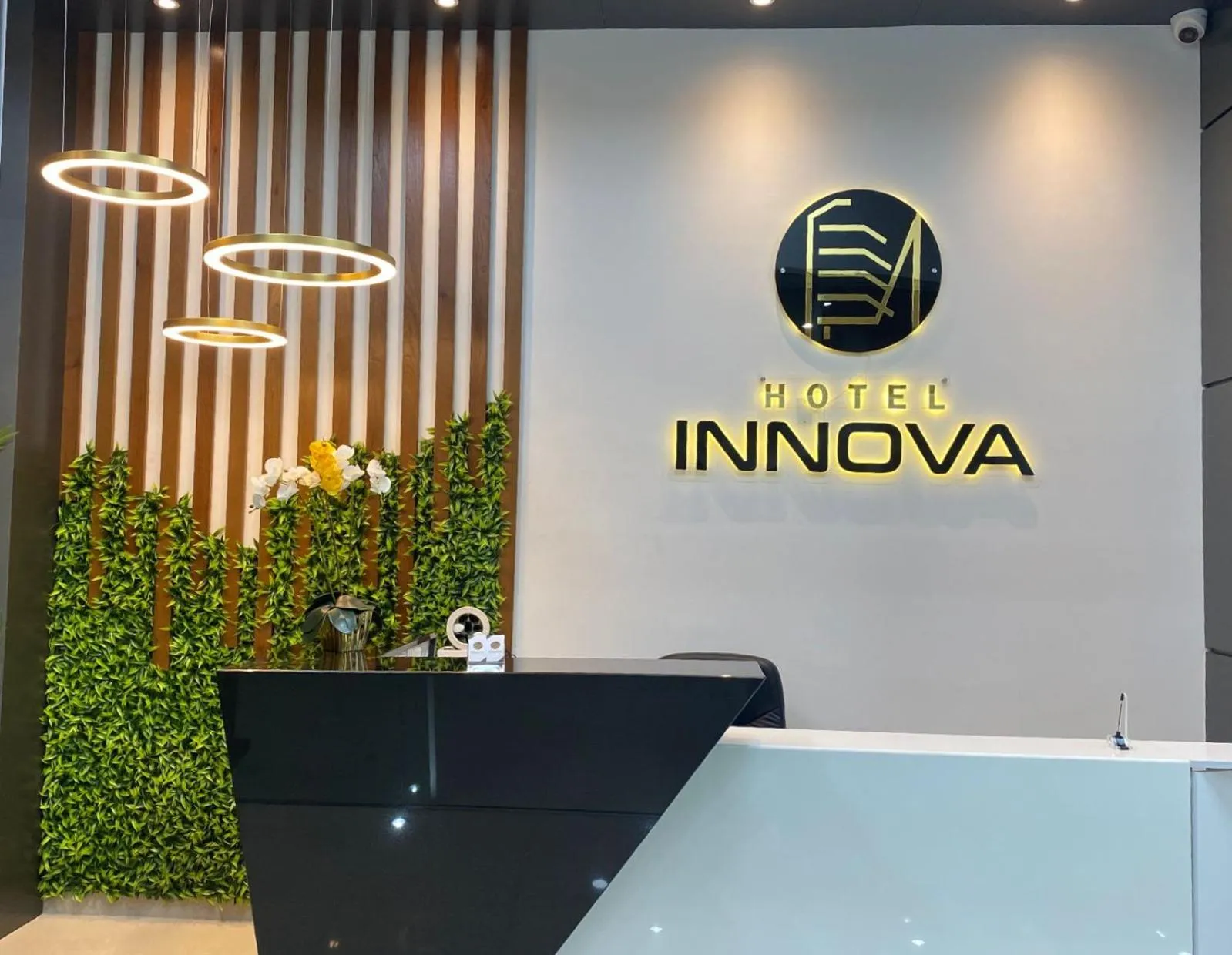 HOTEL INNOVA