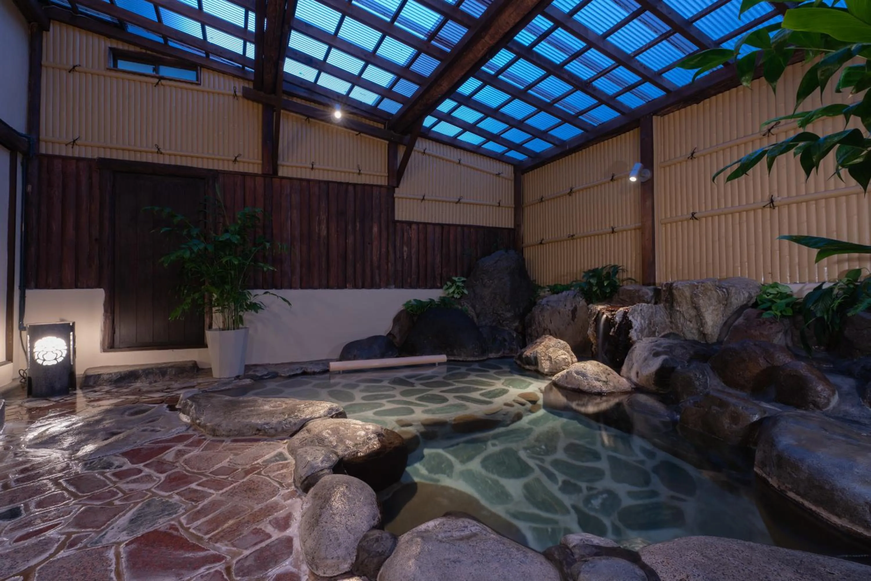Hot Spring Bath in Isoaruki no Yuyado Ushiogumo -6 years or older-