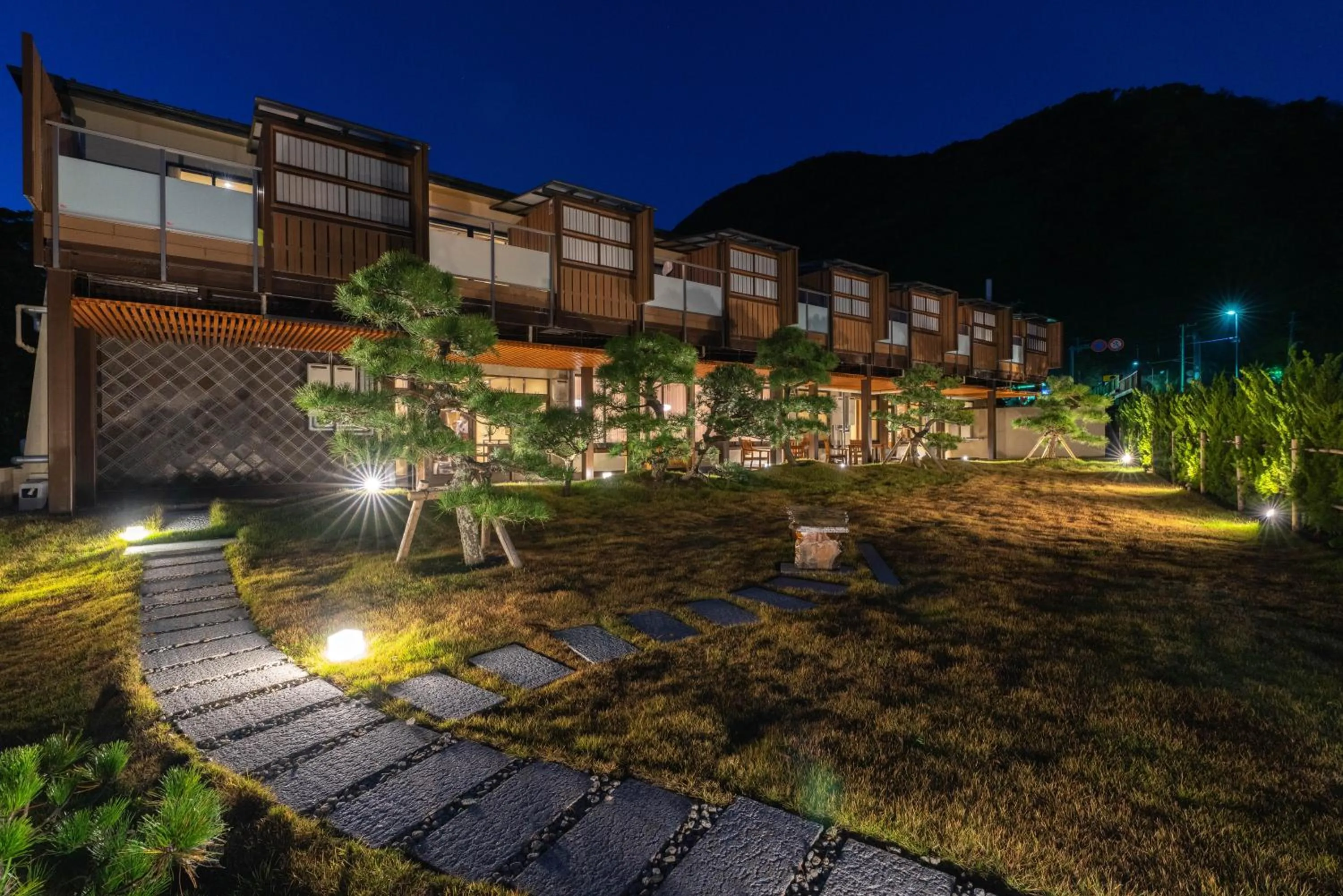 Property building in Isoaruki no Yuyado Ushiogumo -6 years or older-