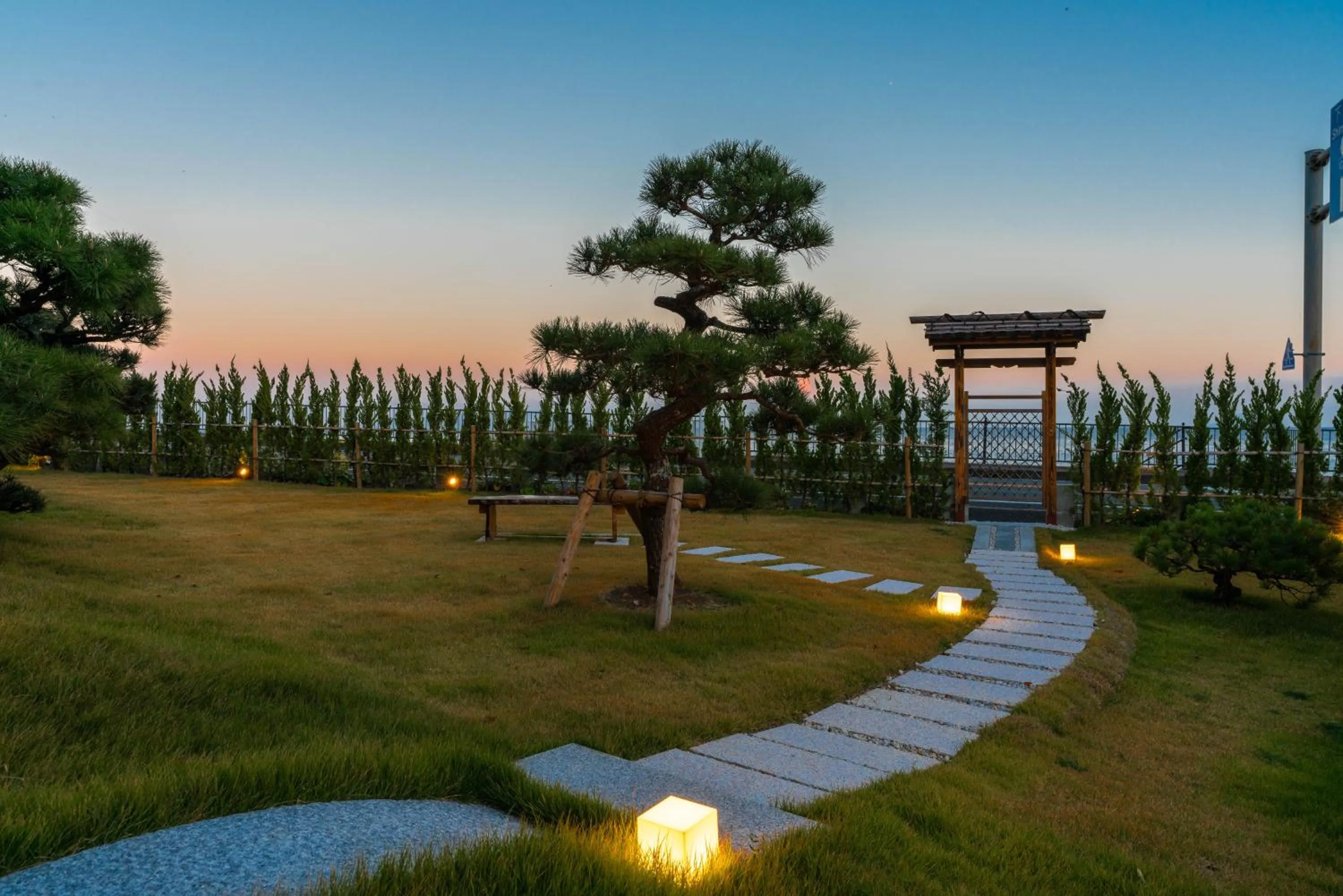 Day in Isoaruki no Yuyado Ushiogumo -6 years or older-