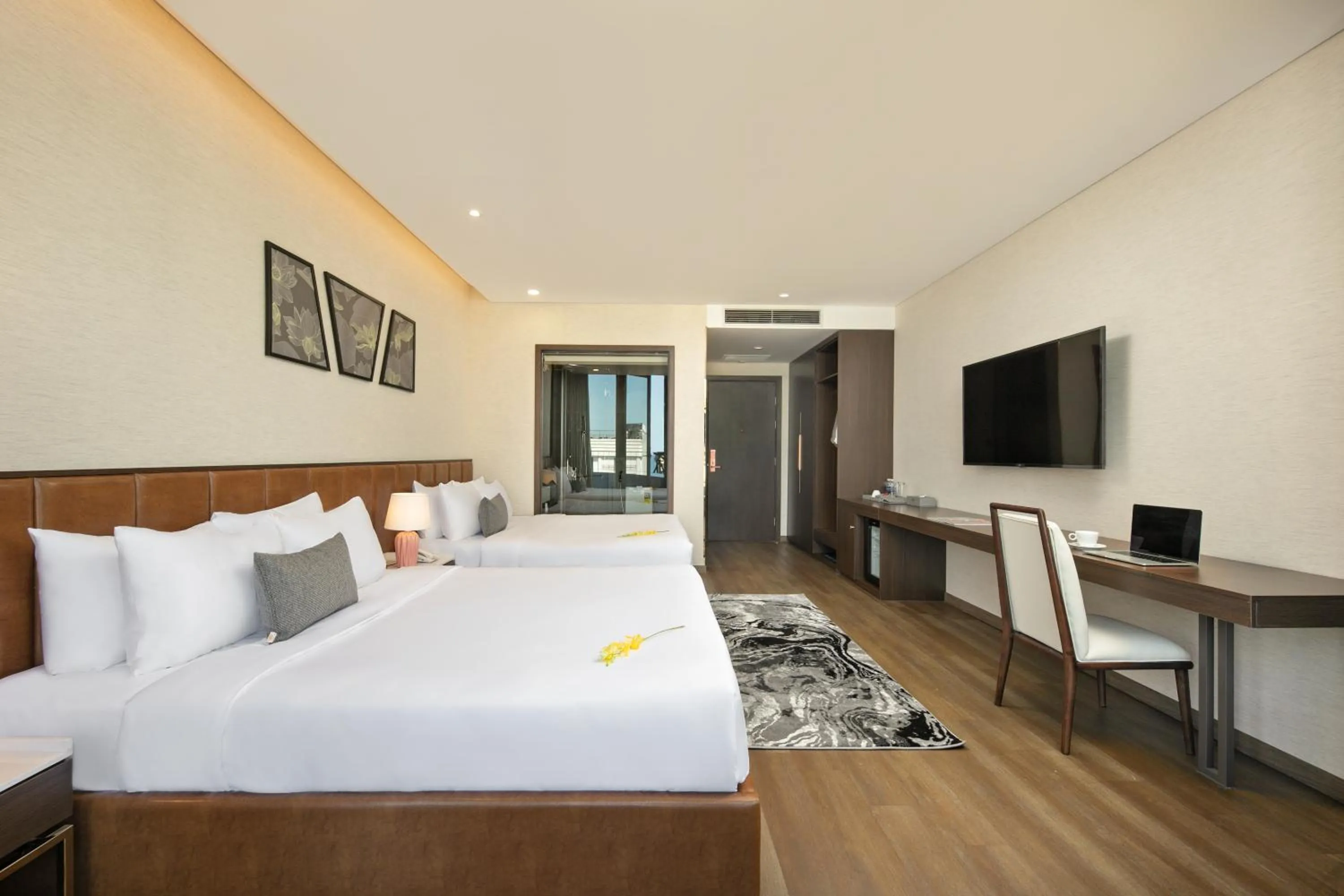 Bed in Golden Lotus Grand Da Nang - Panoramic Rooftop Bar & Daily Afternoon Tea