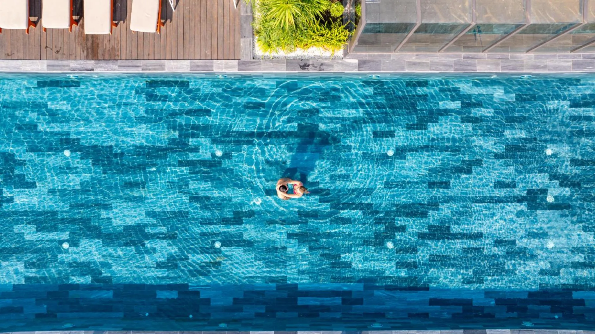 Swimming pool in Golden Lotus Grand Da Nang - Panoramic Rooftop Bar & Daily Afternoon Tea