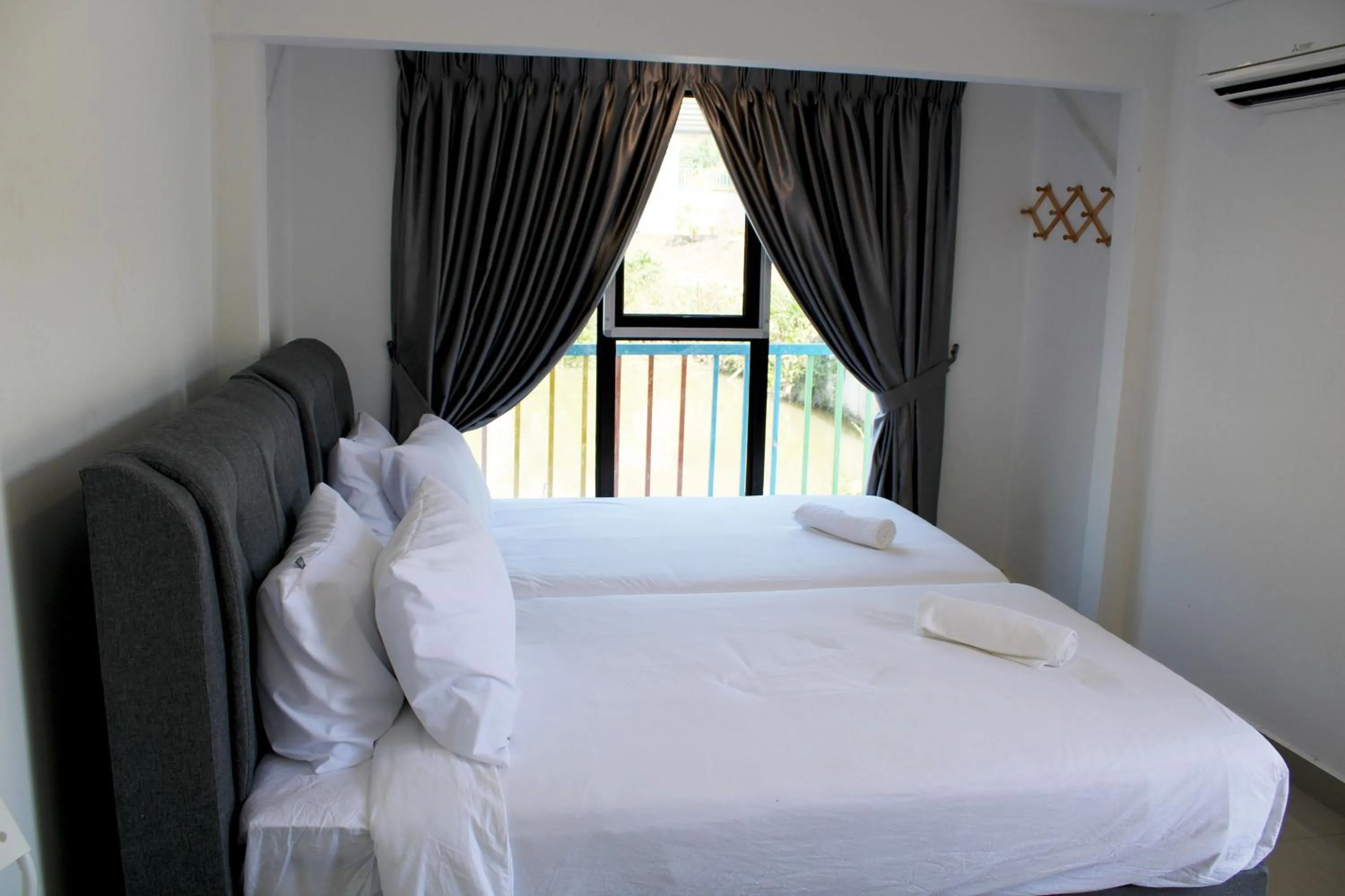 Photo of the whole room, Bed in Happy Valley Eco Farm