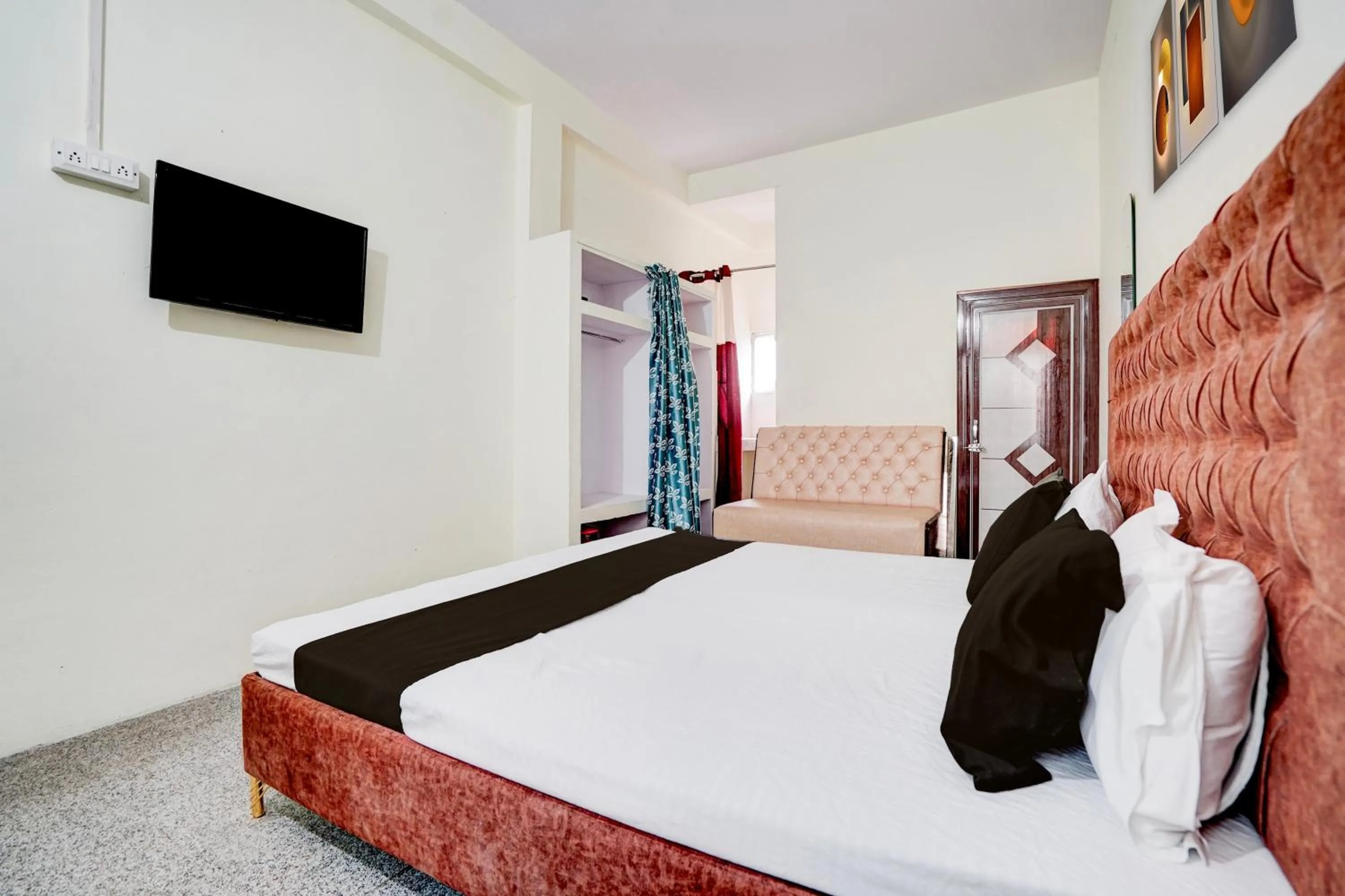 Bedroom, Bed in SPOT ON Sangam House