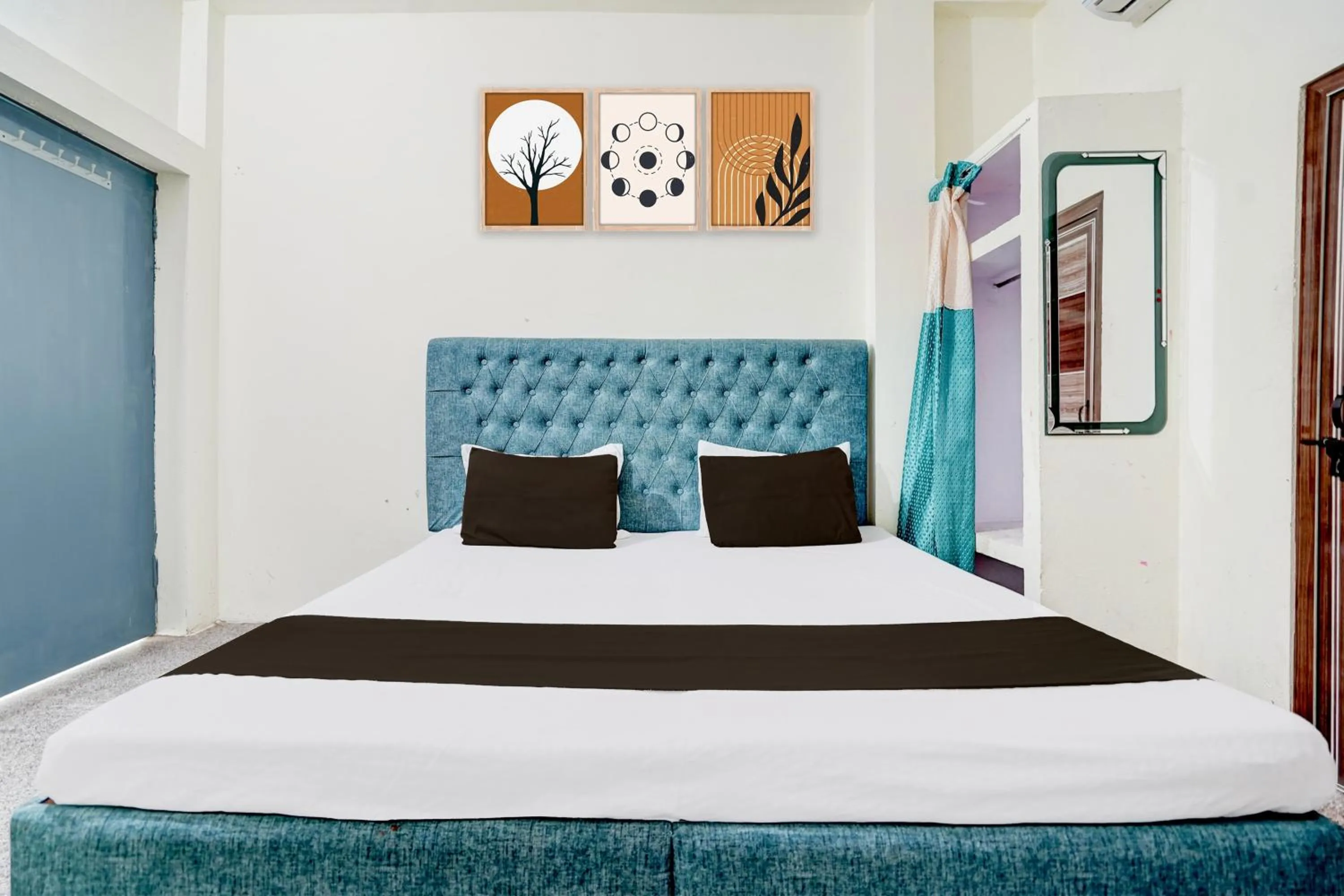 Bedroom, Bed in SPOT ON Sangam House