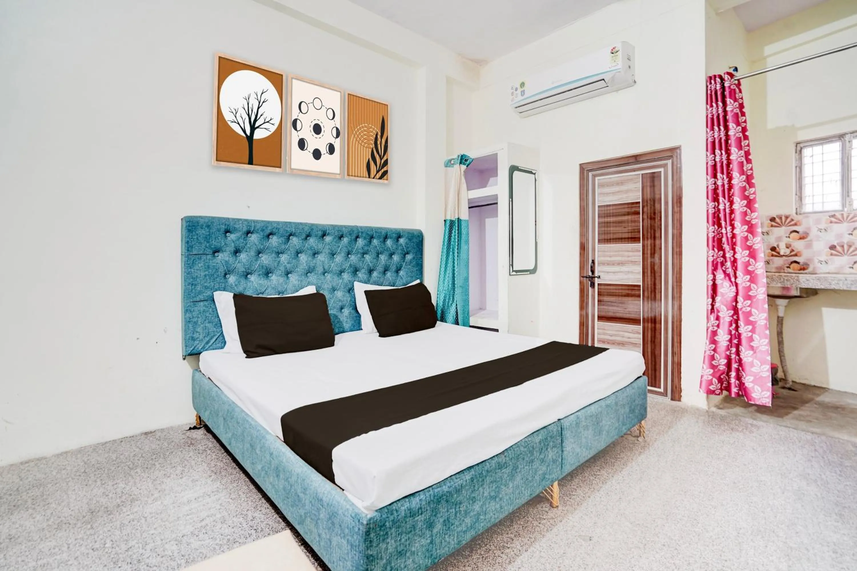 Bedroom, Bed in SPOT ON Sangam House