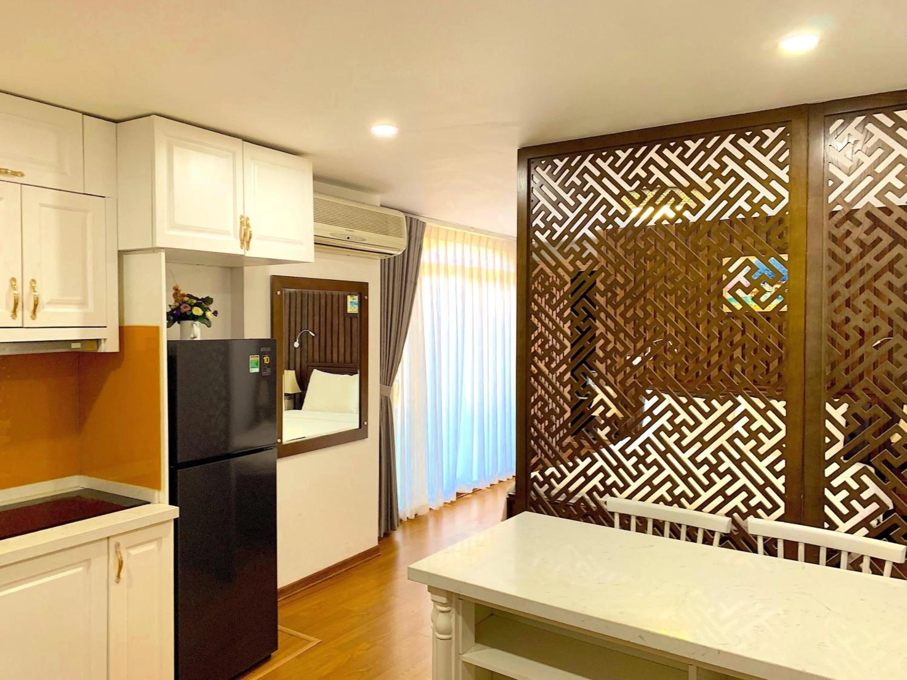 Kitchen or kitchenette in Free Airport Service Deals w Singita Classy Boutique Hotel & Travel