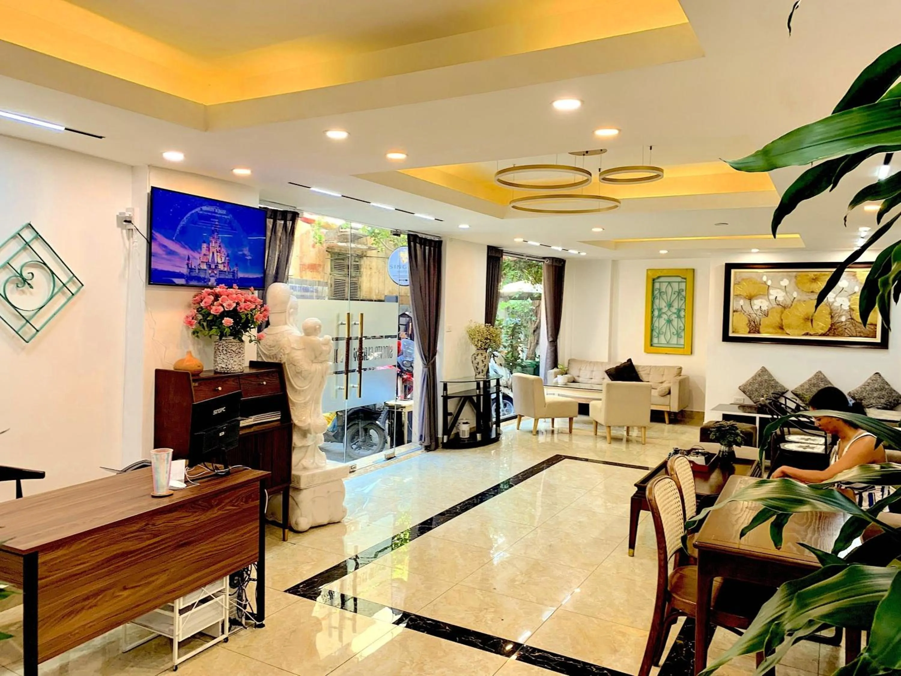 Property building in Free Airport Service Deals w Singita Classy Boutique Hotel & Travel