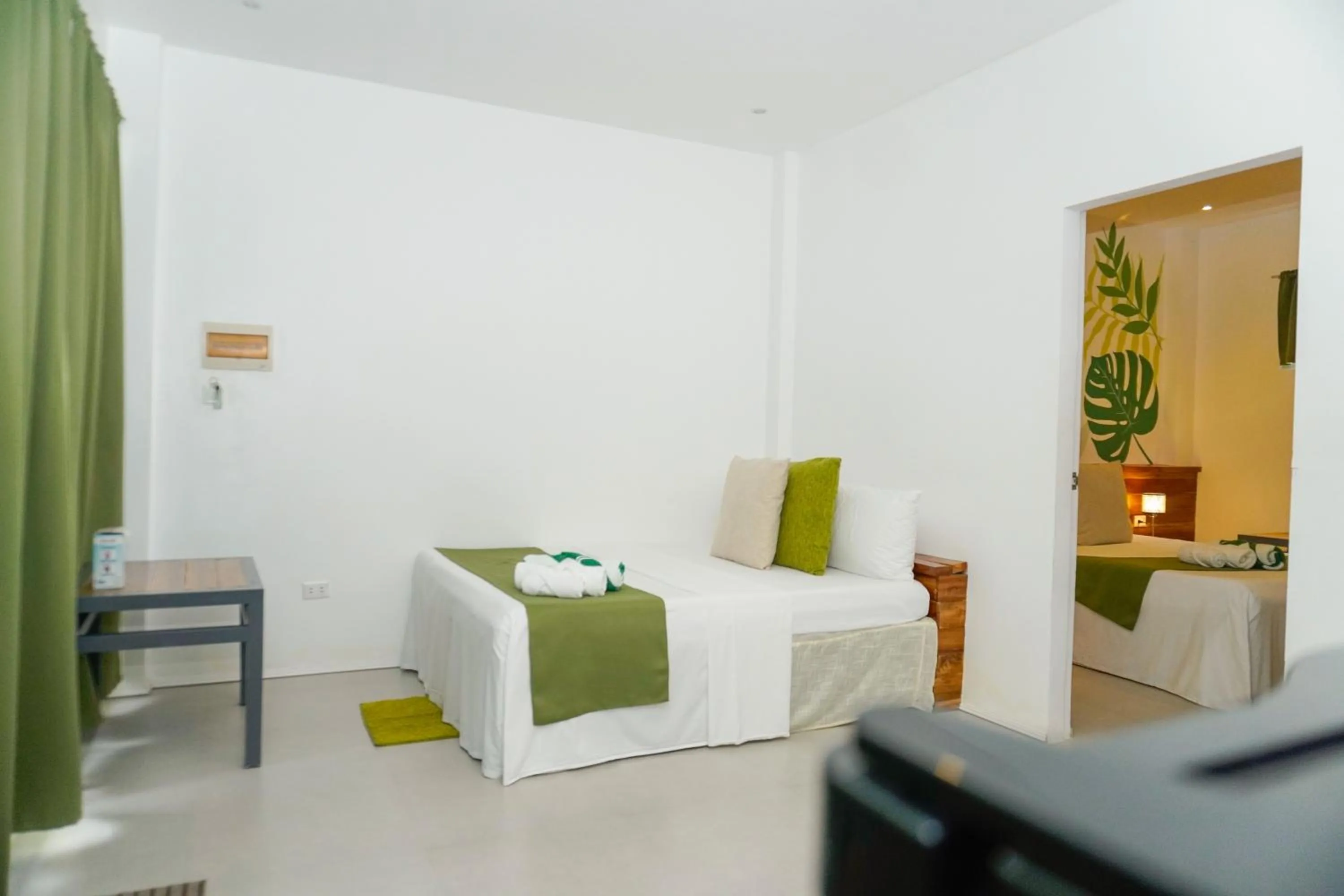 Bedroom, Bed in ROYAL SUITES - PORT BARTON