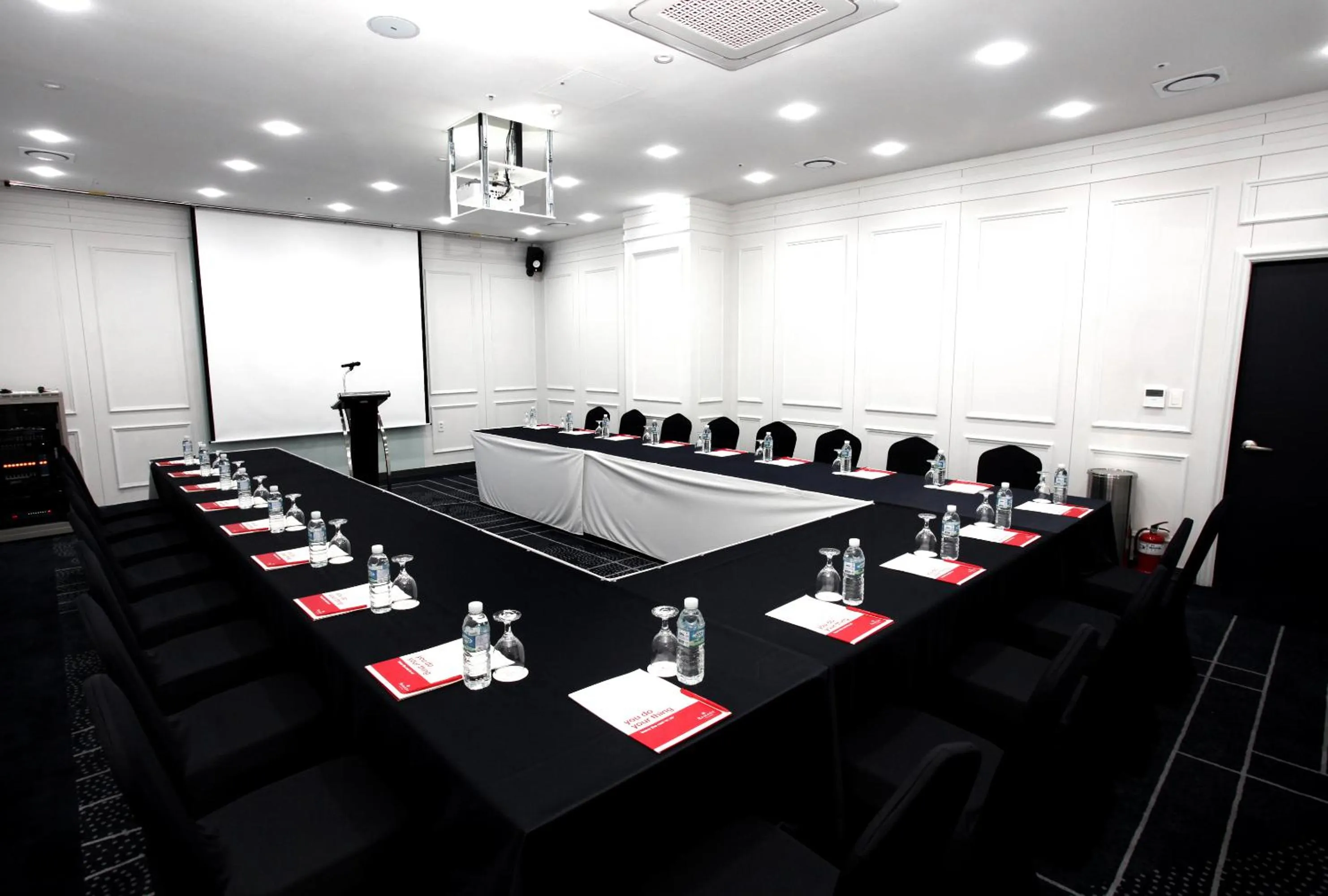 Banquet/Function facilities in Ramada by Wyndham Jeju Hamdeok