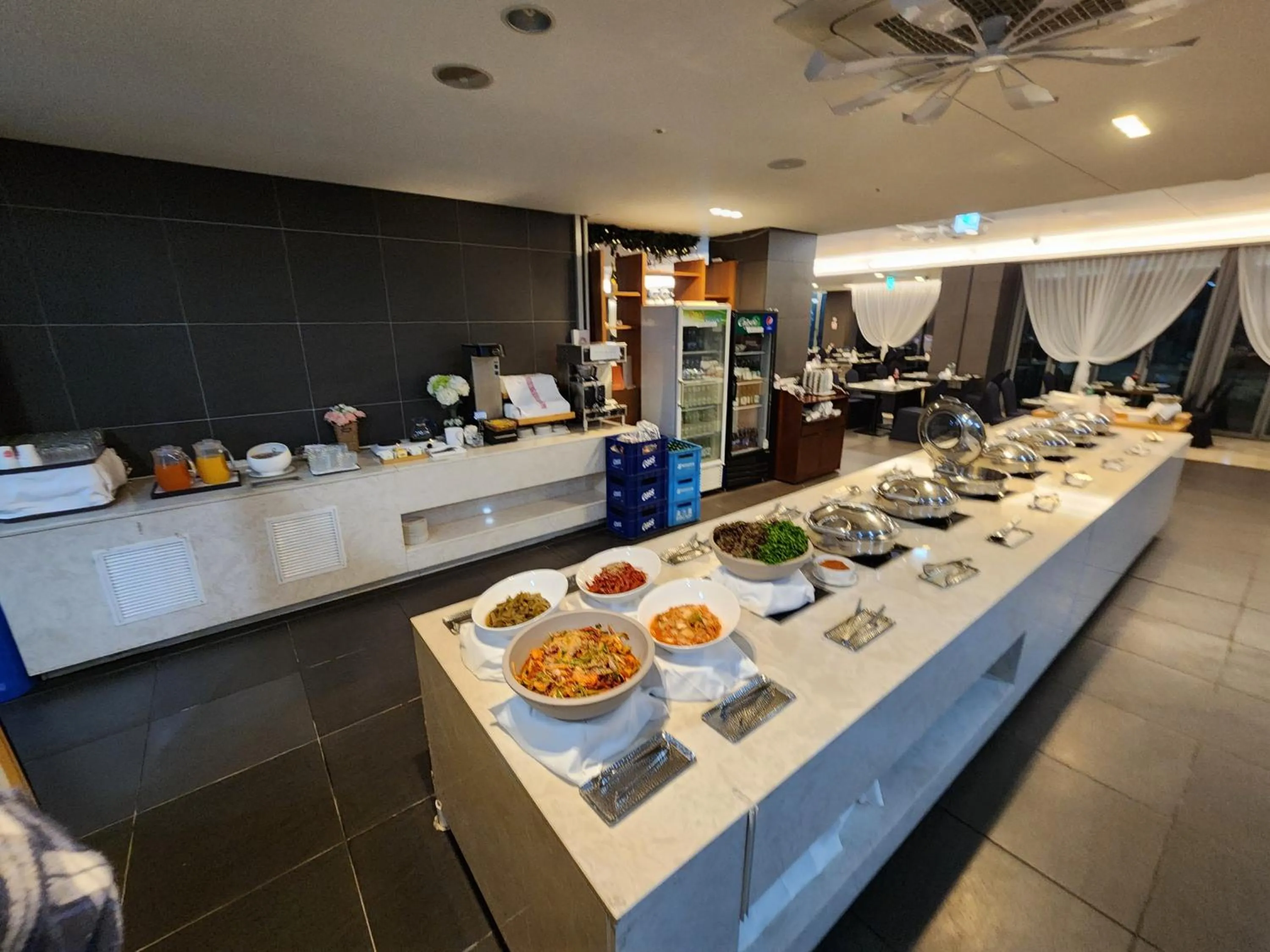 Restaurant/places to eat in Ramada by Wyndham Jeju Hamdeok