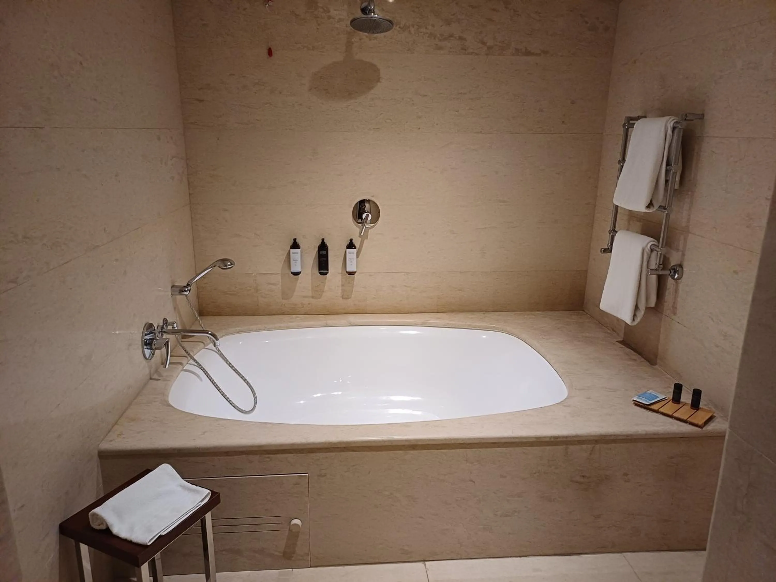 Bathroom in Smy Carlos V Wellness & Spa Alghero