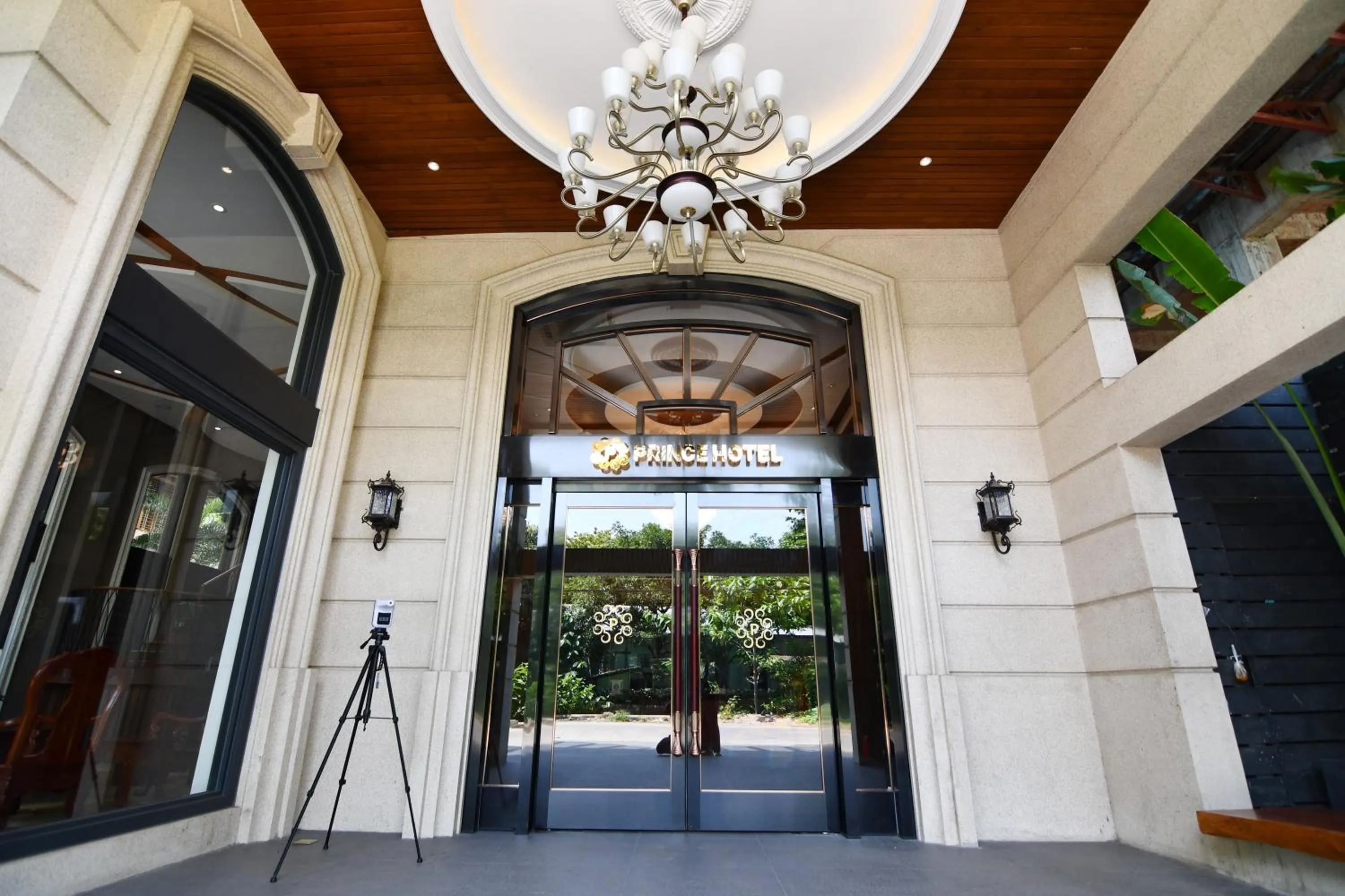 Facade/entrance in Prince Hotel