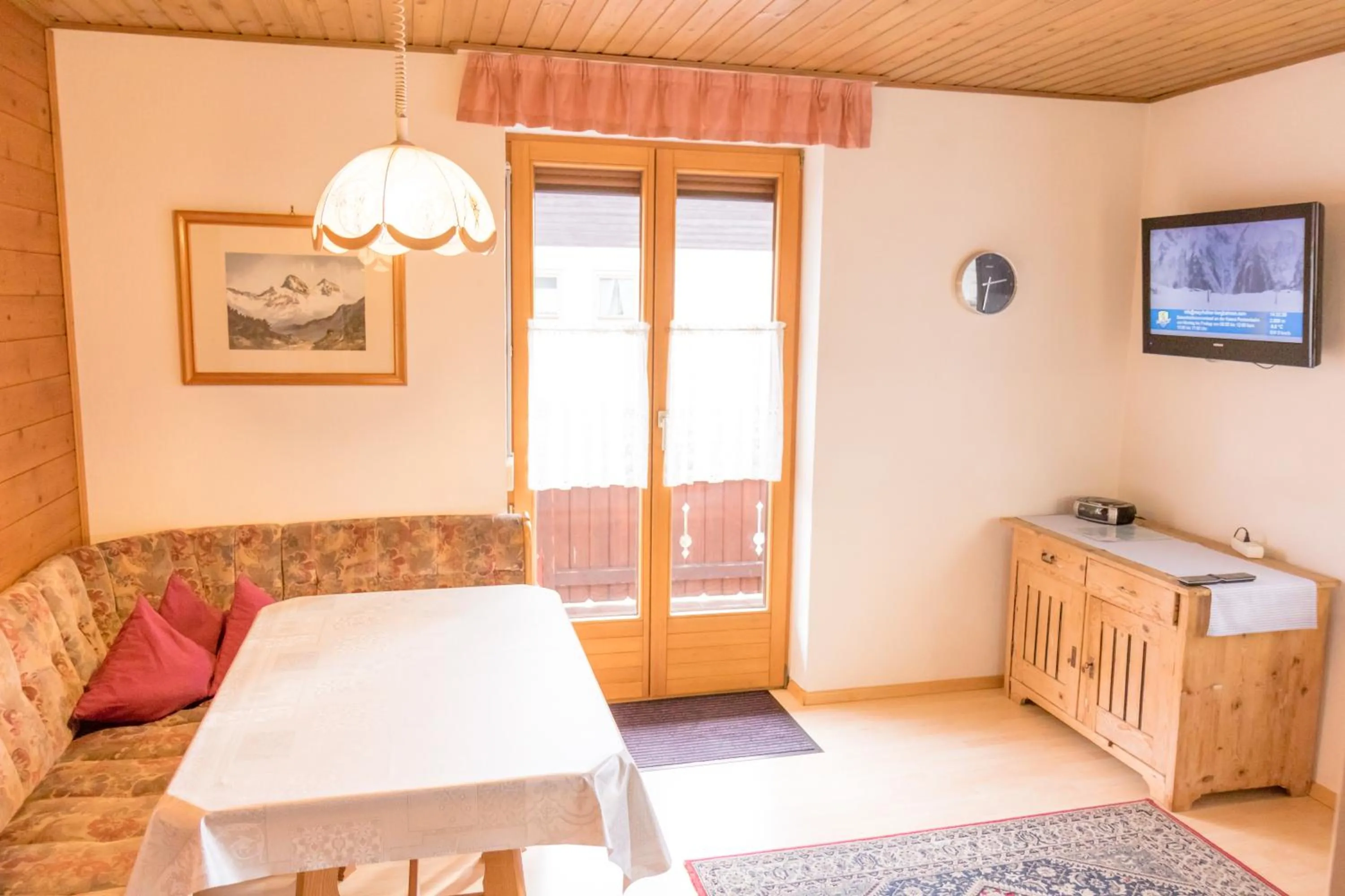 Dining area in Landhaus Alpenrose