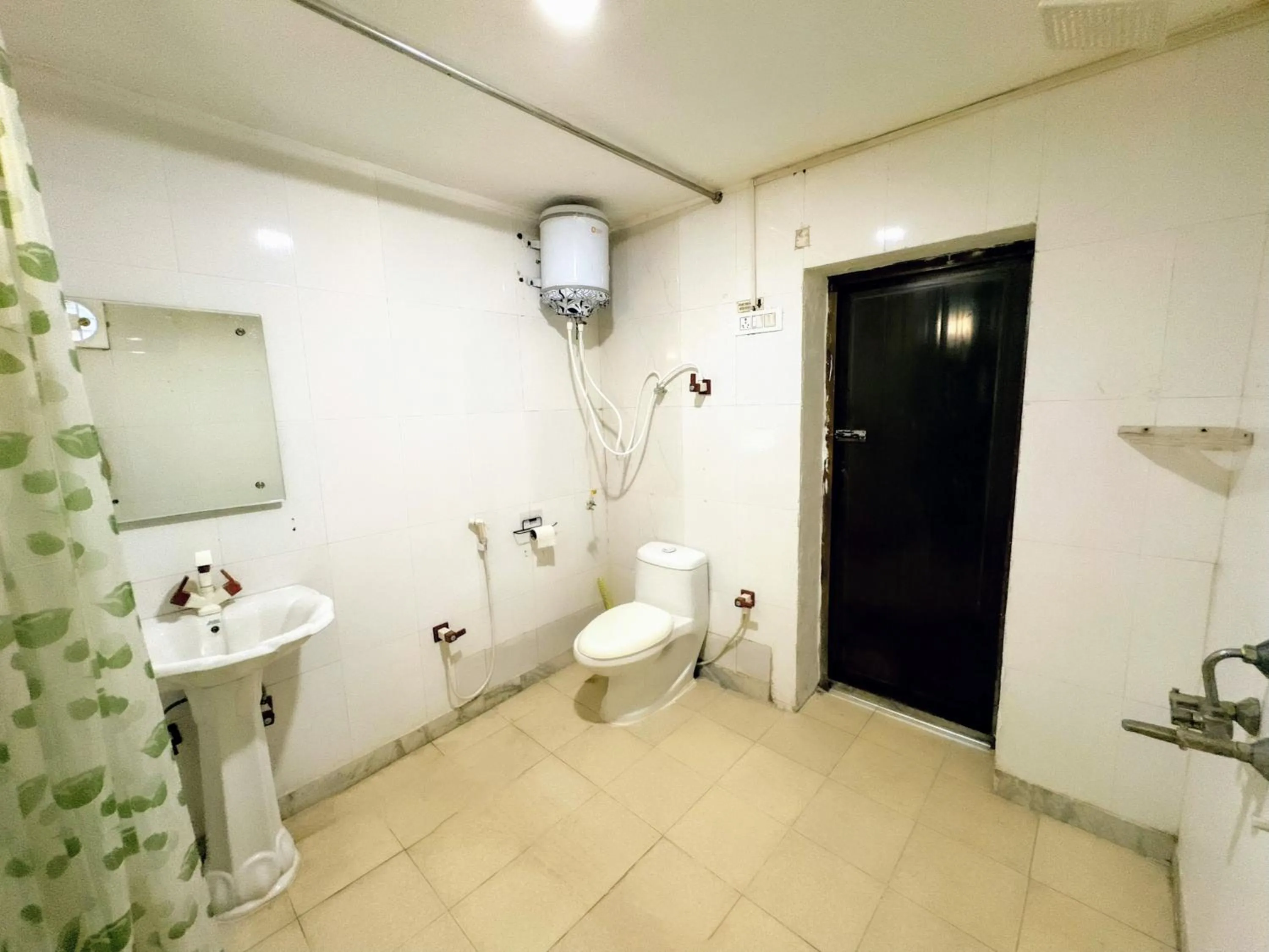 Shower in Su- Koon Homestay