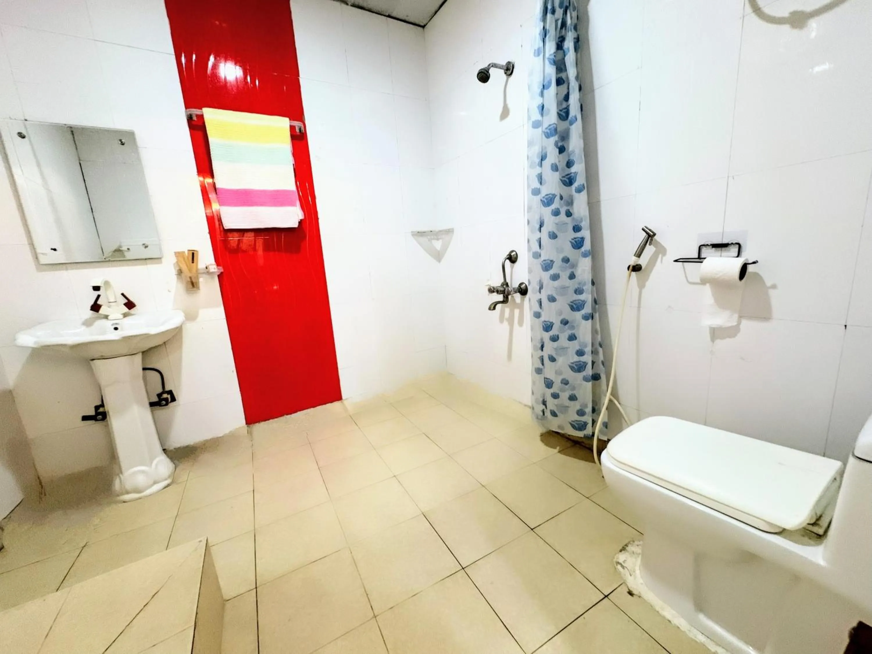 Shower in Su- Koon Homestay