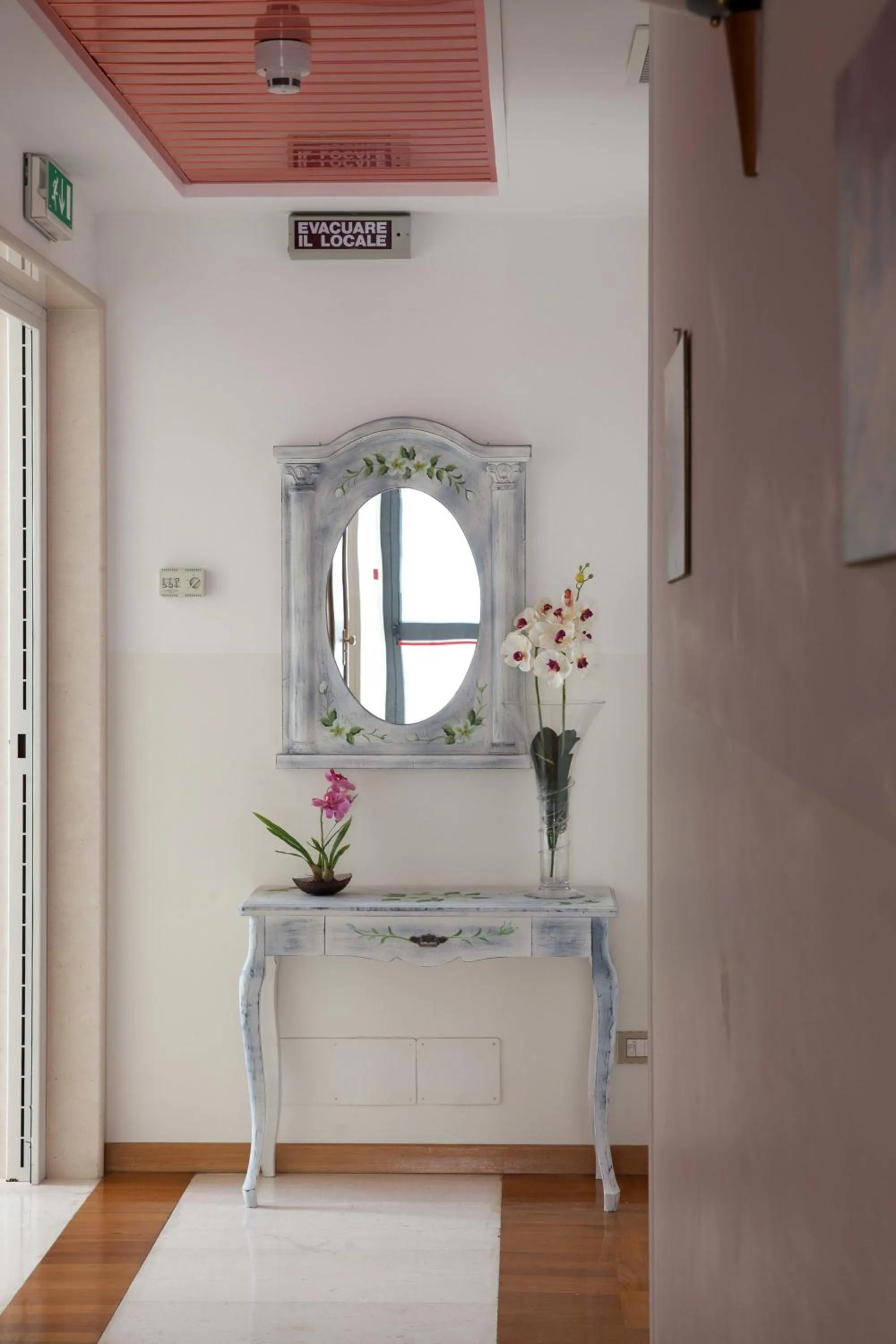 Decorative detail in Hotel Donatello